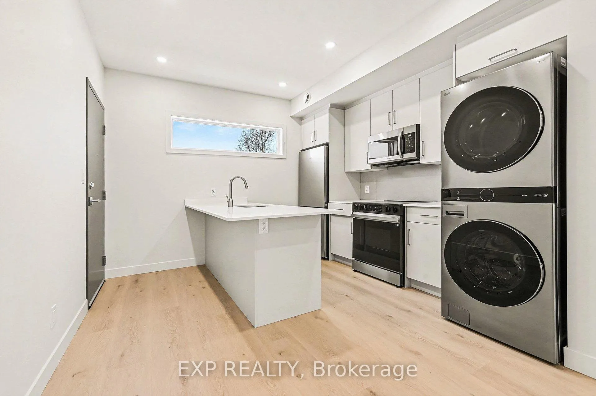 Photo 5 of Unit 5, 79 Marquette Avenue, Ottawa, Vanier — HOMEH