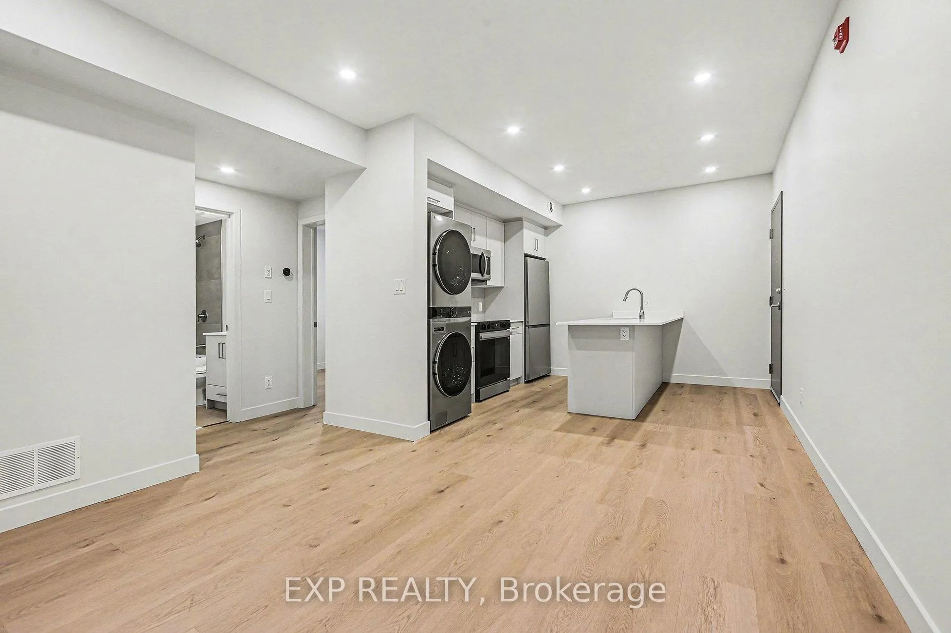 Photo 7 of Unit 5, 79 Marquette Avenue, Ottawa, Vanier — HOMEH