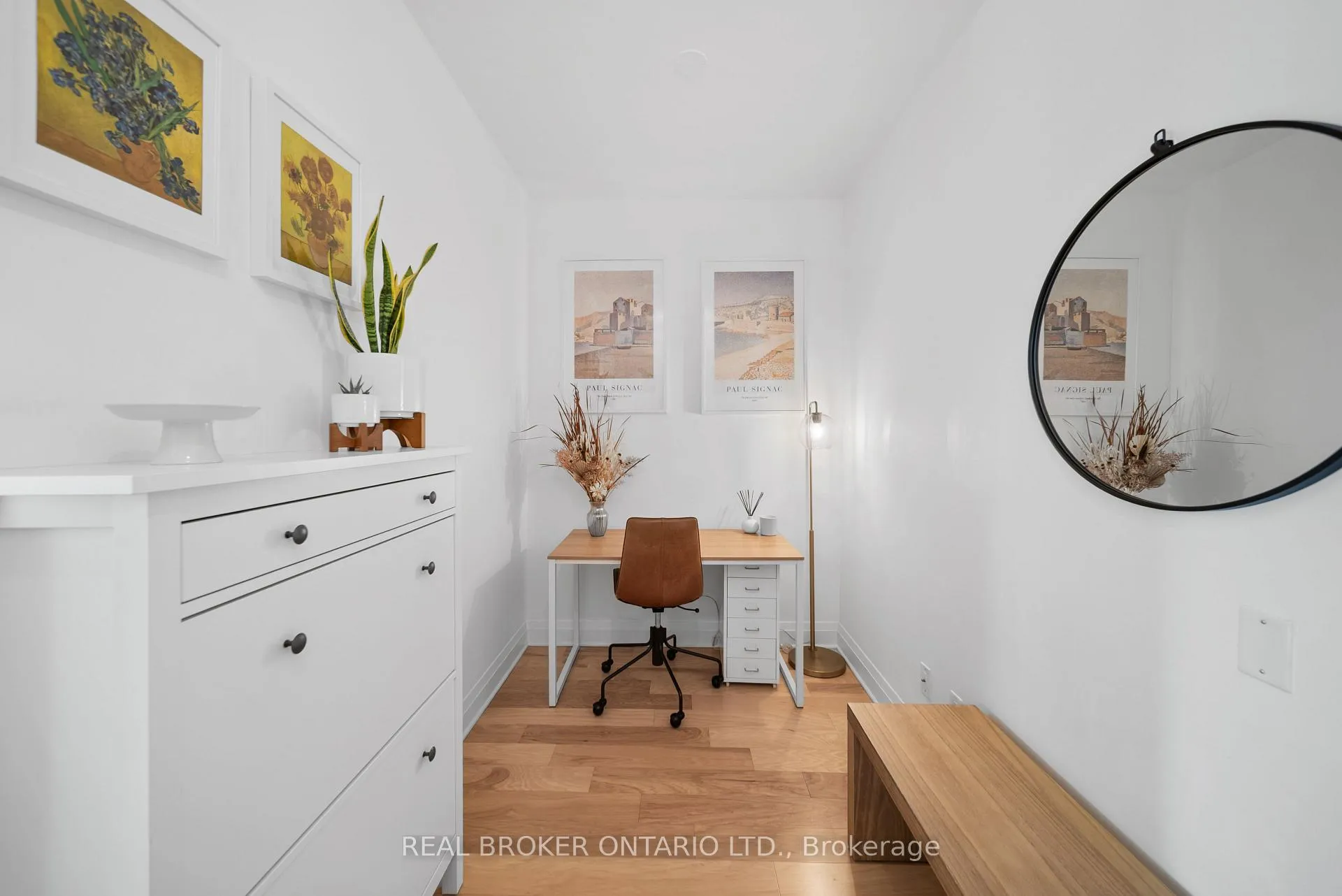 Photo 3 of Unit 1305, 83 Redpath Avenue, Toronto, Mount Pleasant West — HOMEH