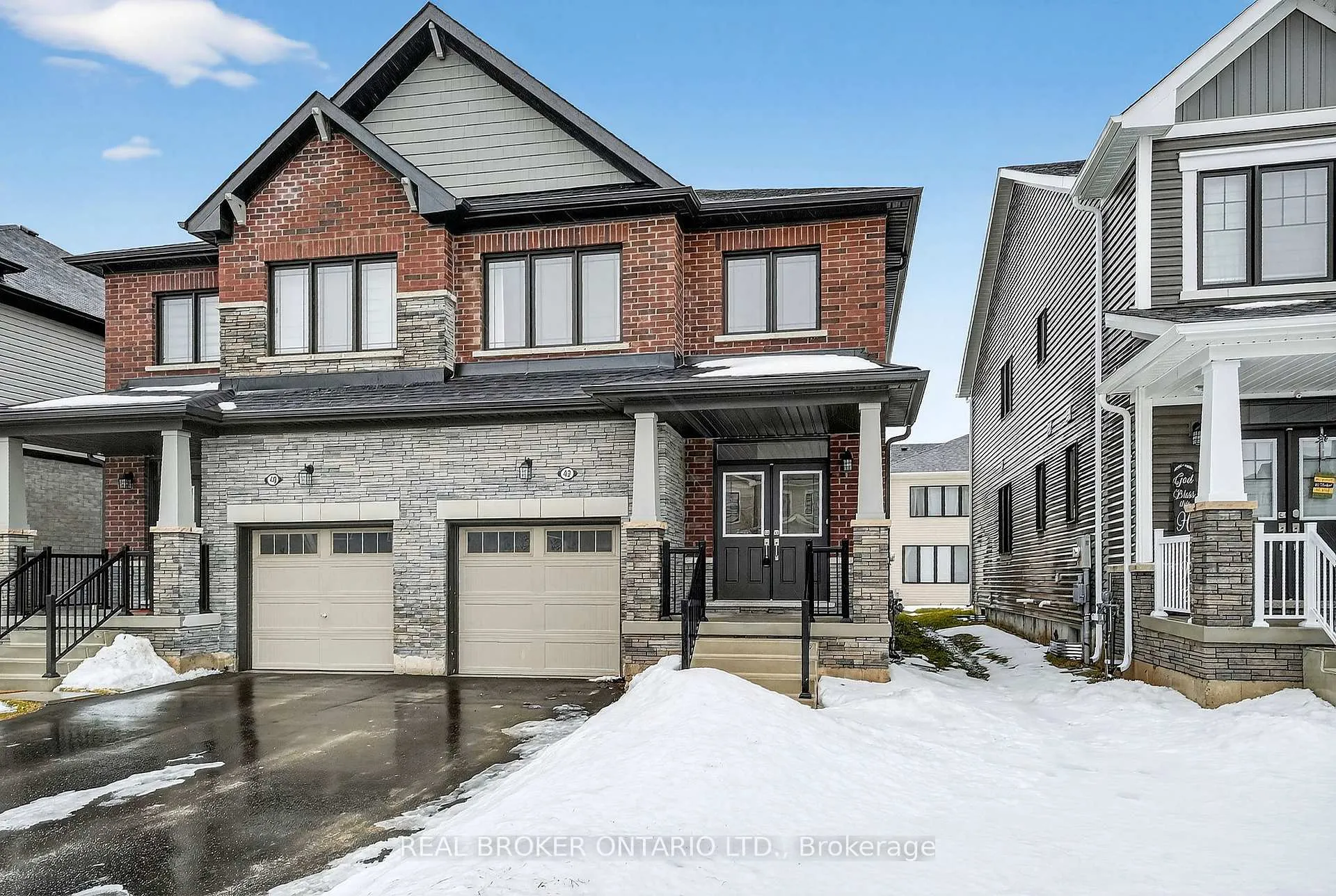 Front of 42 Sunflower Crescent