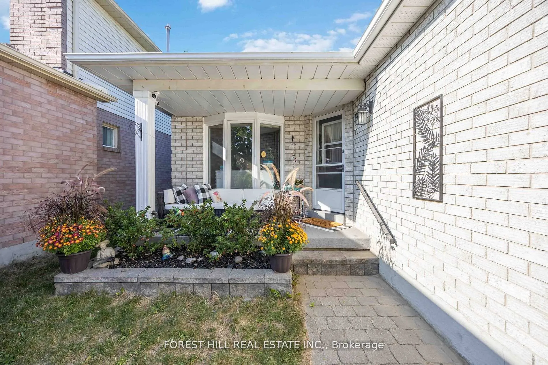 Photo 2 of 101 Gray Avenue, New Tecumseth, Alliston — HOMEH