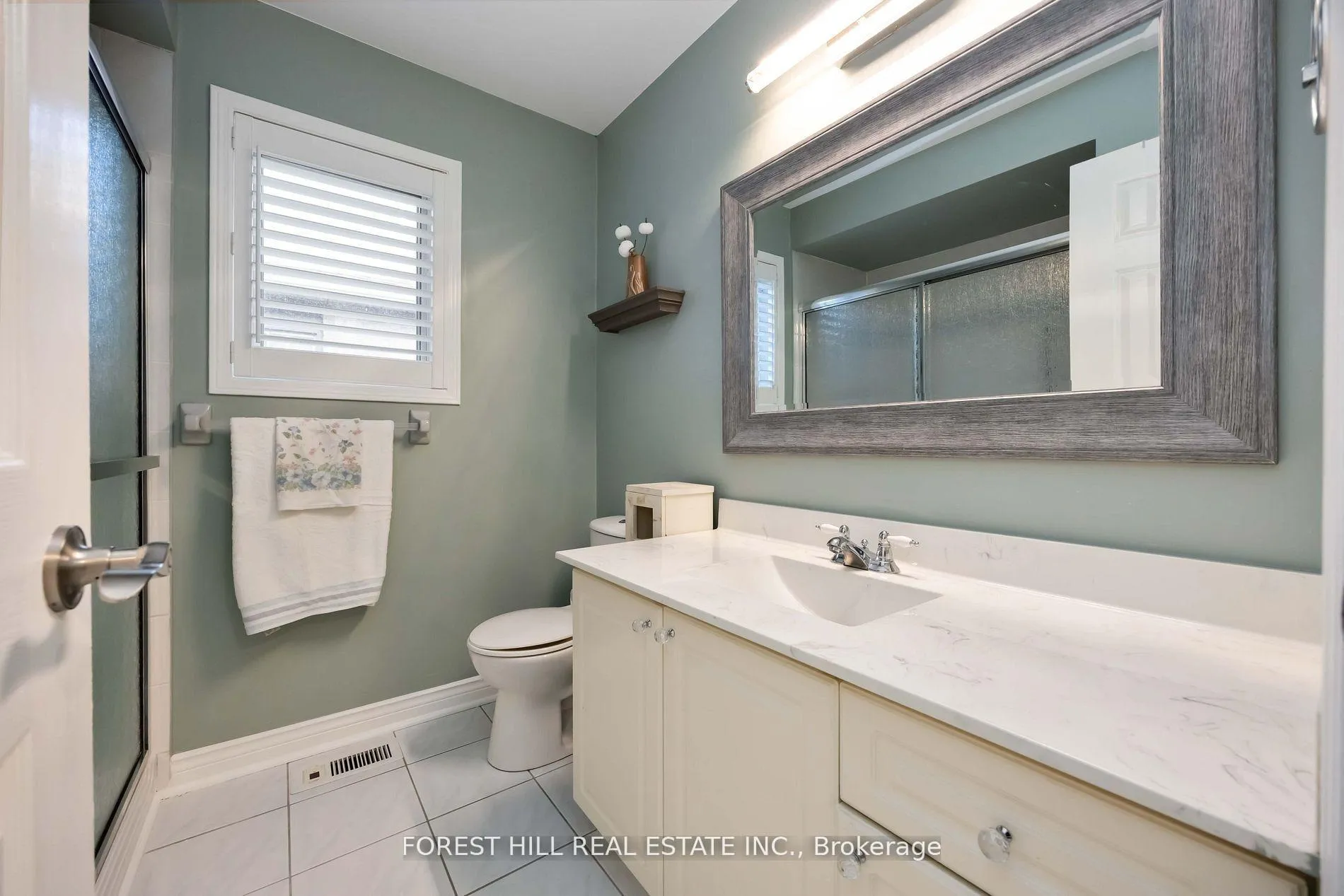 Photo 16 of 101 Gray Avenue, New Tecumseth, Alliston — HOMEH