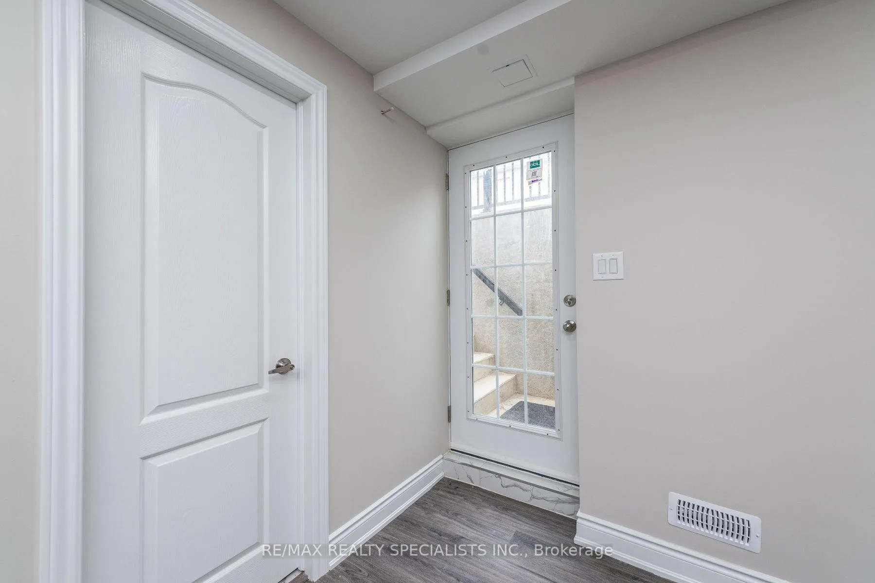 Photo 24 of 9 Boothill Drive, Brampton, Northwest Brampton — HOMEH