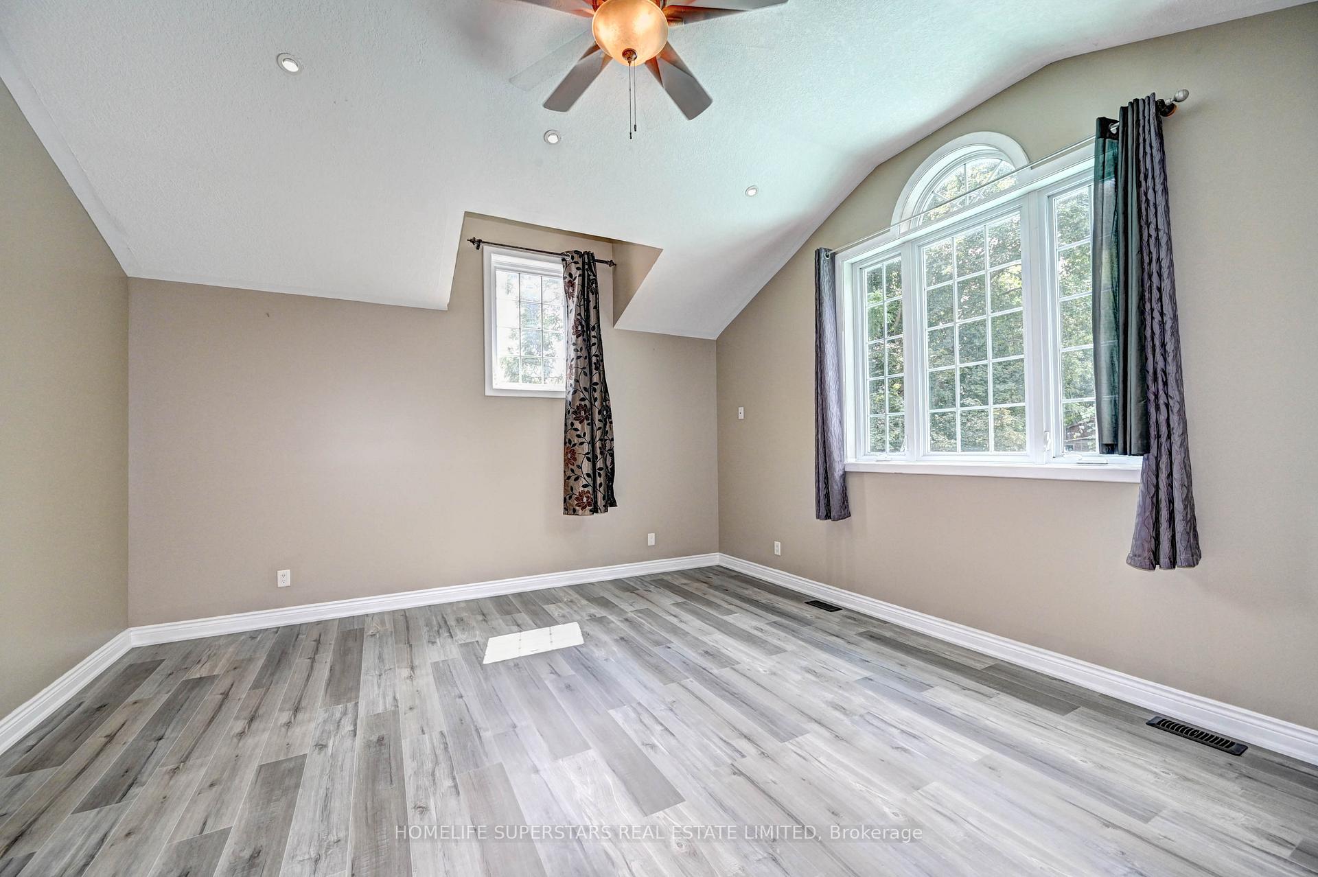 Photo 20 of 31 Troy Street, Kitchener, Auditorium — HOMEH