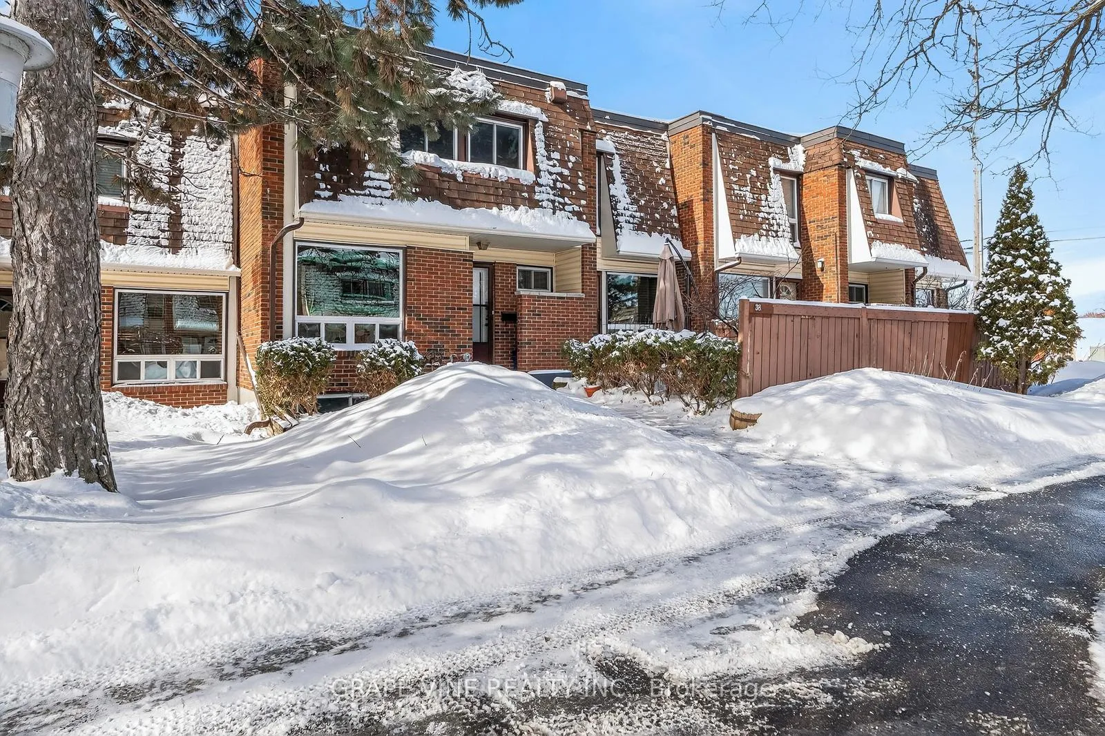 Photo 1 of Unit 38, 2939 Fairlea Crescent, Ottawa, Heron Gate/Industrial Park — HOMEH