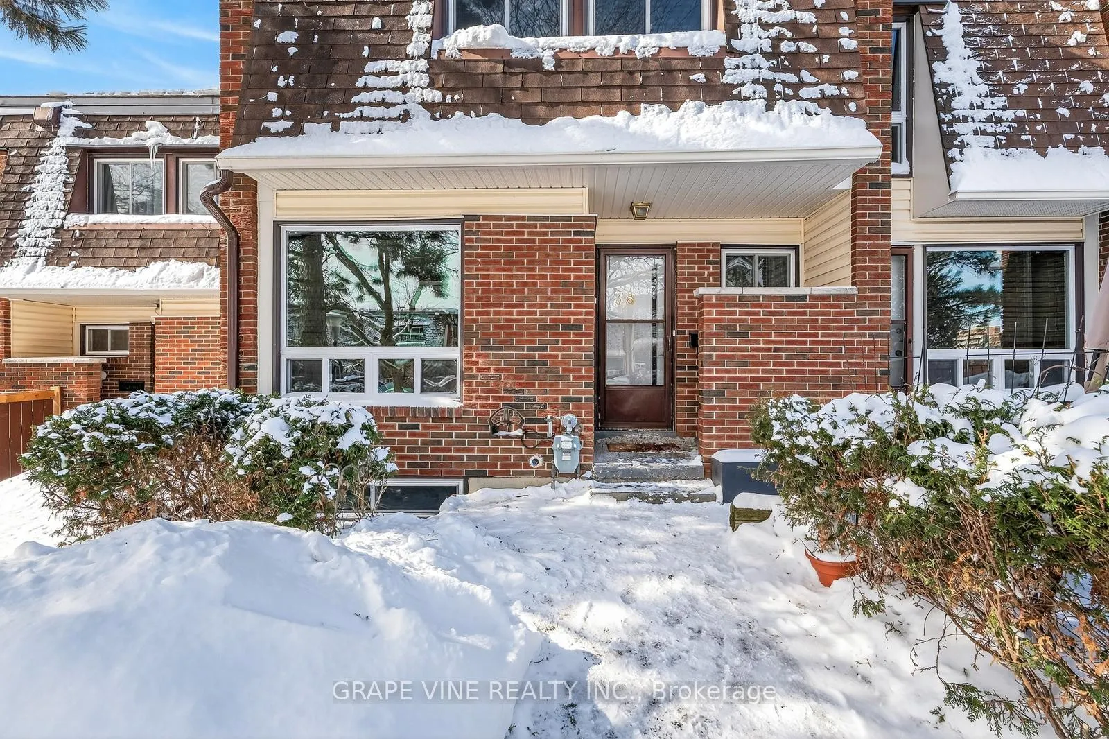 Photo 3 of Unit 38, 2939 Fairlea Crescent, Ottawa, Heron Gate/Industrial Park — HOMEH