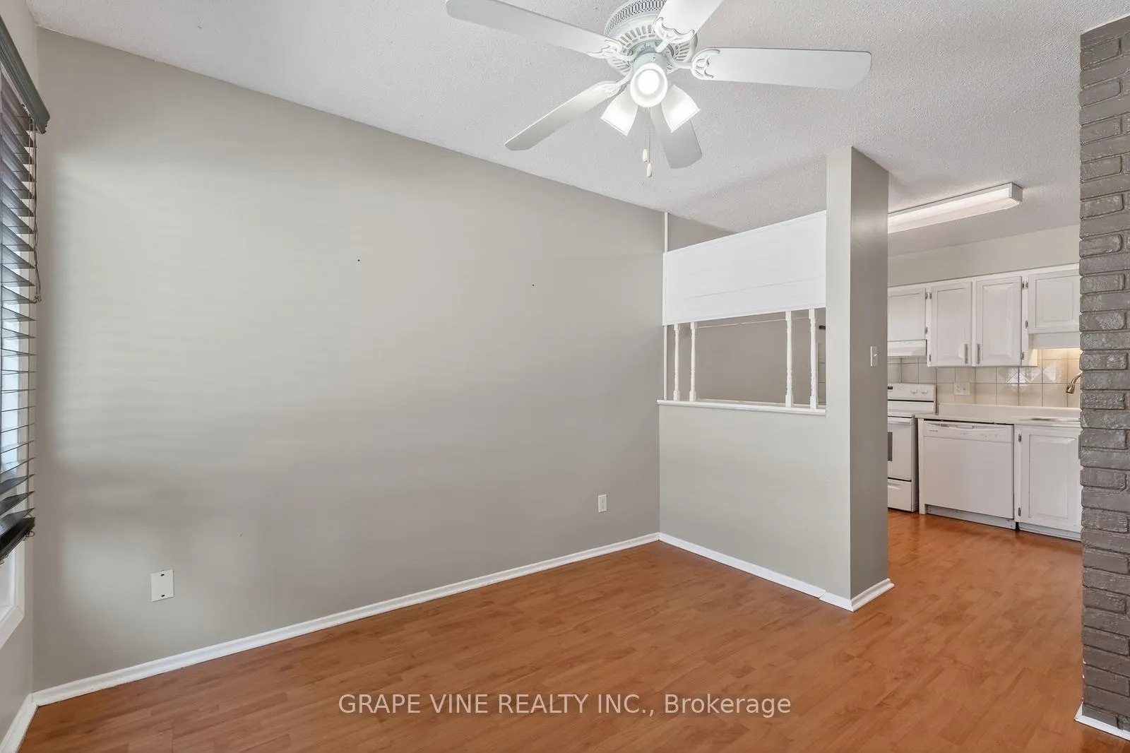 Photo 14 of Unit 38, 2939 Fairlea Crescent, Ottawa, Heron Gate/Industrial Park — HOMEH