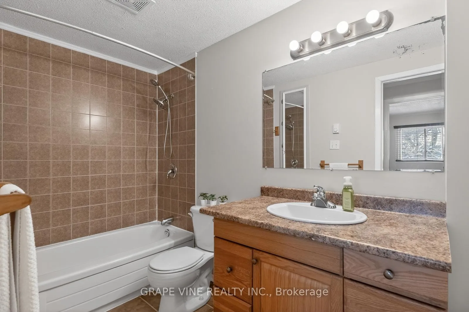 Photo 25 of Unit 38, 2939 Fairlea Crescent, Ottawa, Heron Gate/Industrial Park — HOMEH