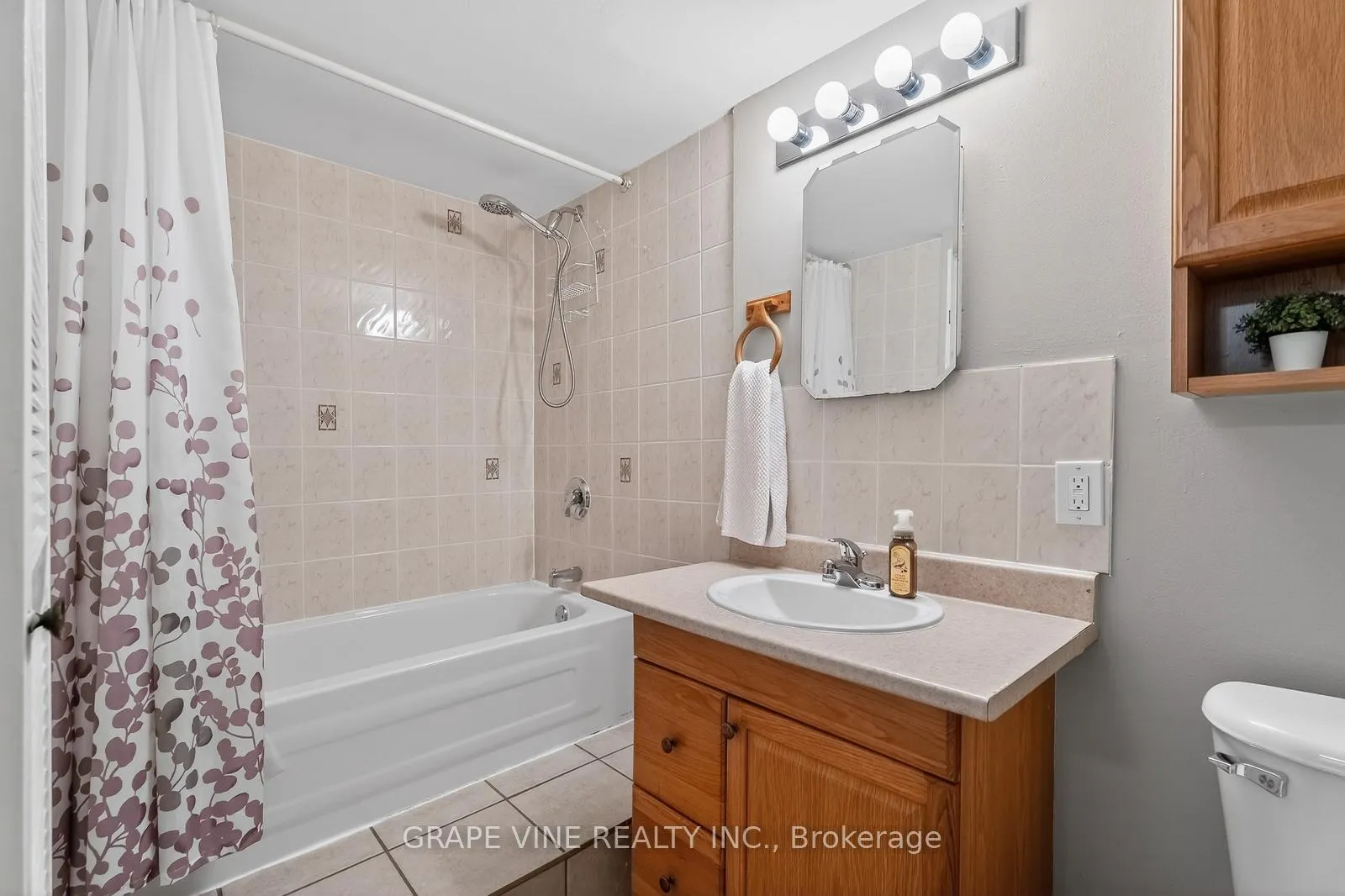 Photo 32 of Unit 38, 2939 Fairlea Crescent, Ottawa, Heron Gate/Industrial Park — HOMEH