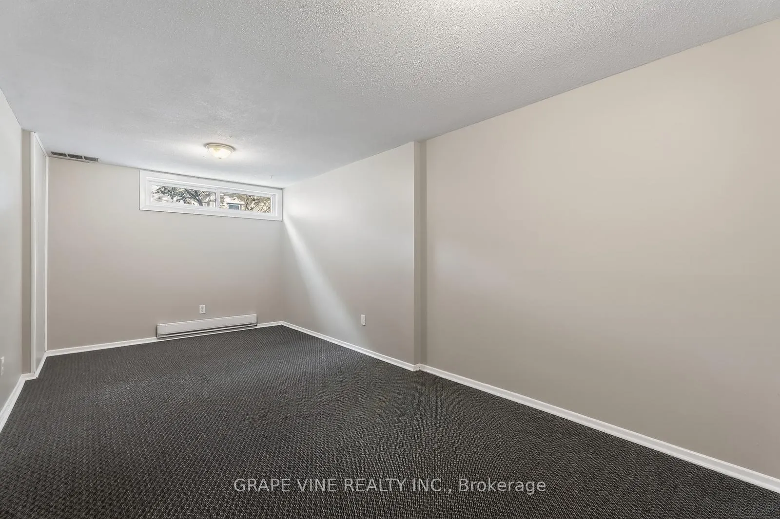 Photo 33 of Unit 38, 2939 Fairlea Crescent, Ottawa, Heron Gate/Industrial Park — HOMEH