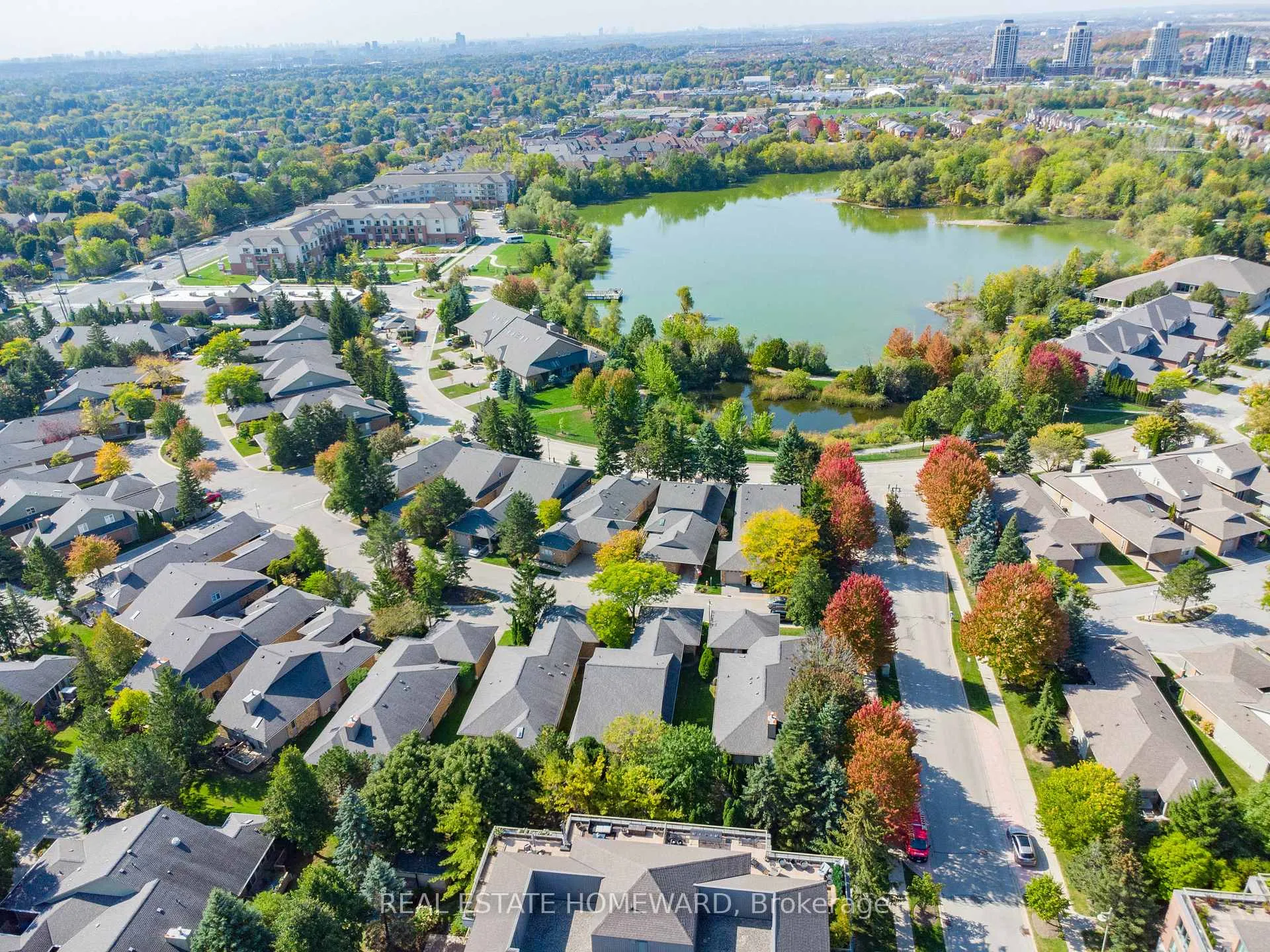 Photo 36 of 11 Loon Harbour Way, Markham, Greensborough — HOMEH