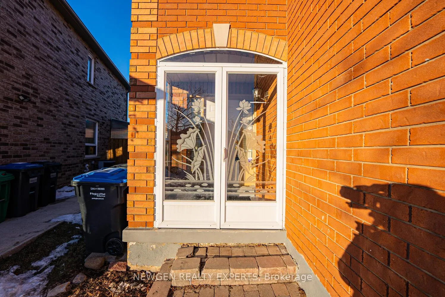 Photo 6 of 23 Whiteface Crescent, Brampton, Fletcher's Meadow — HOMEH