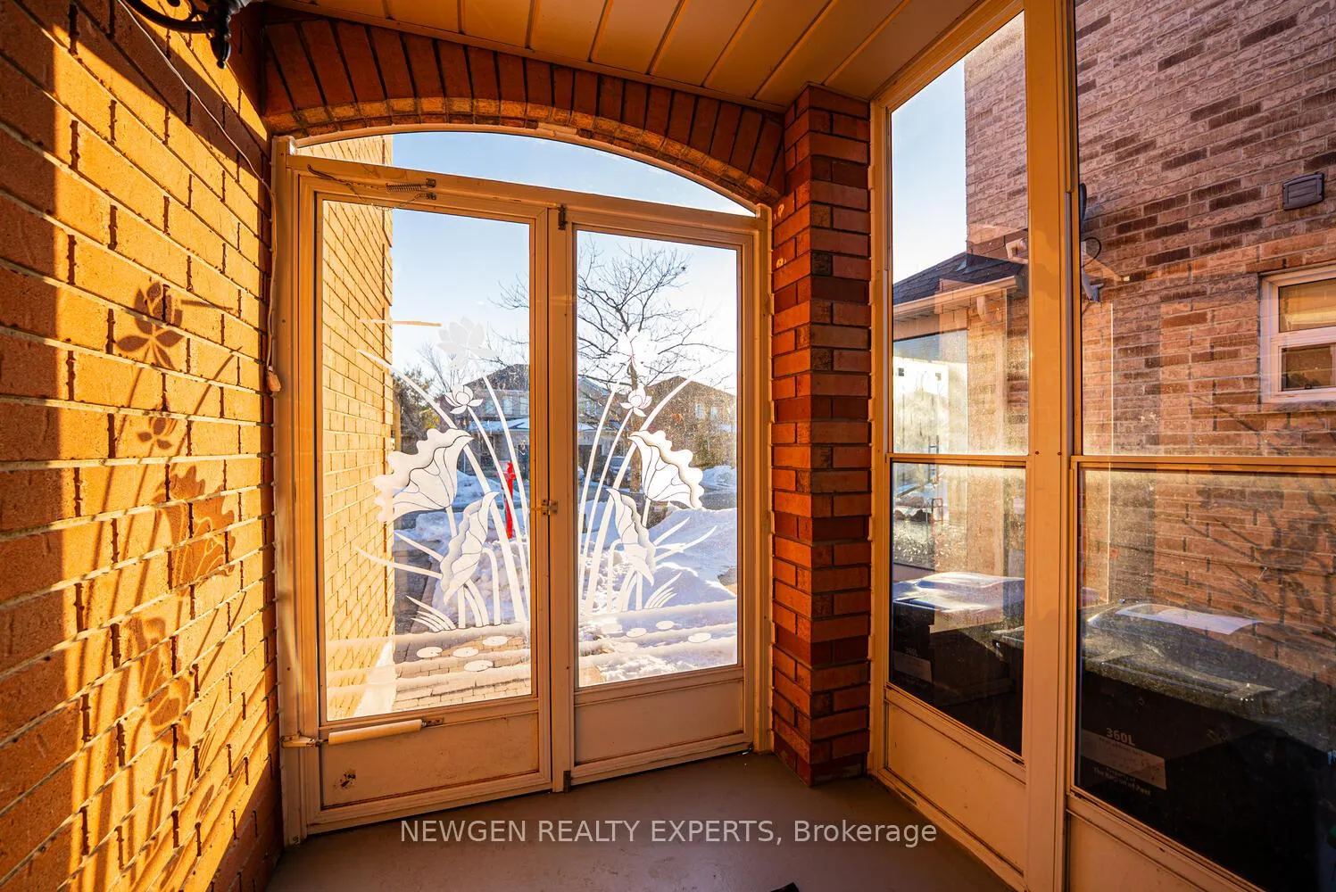 Photo 8 of 23 Whiteface Crescent, Brampton, Fletcher's Meadow — HOMEH