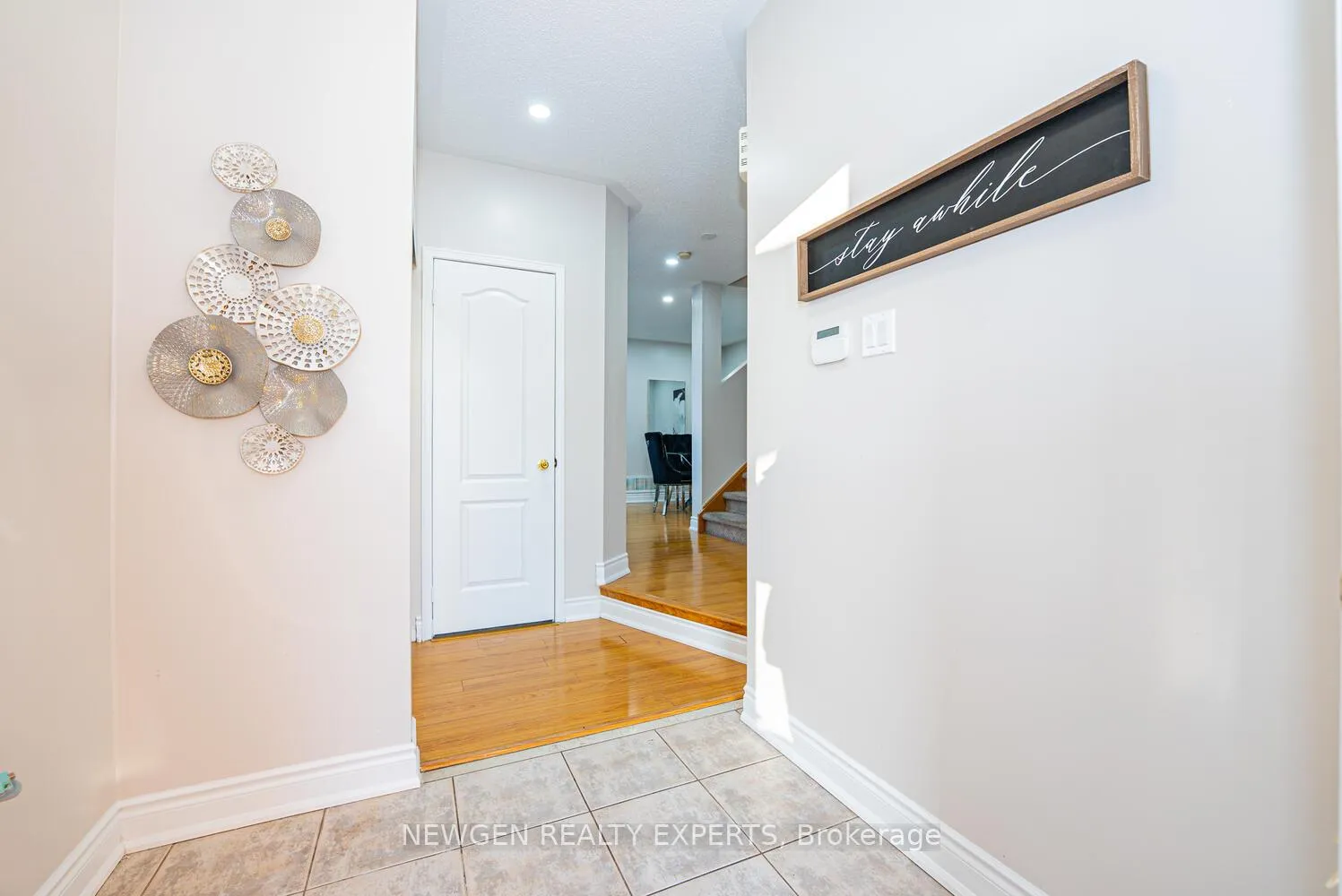 Photo 9 of 23 Whiteface Crescent, Brampton, Fletcher's Meadow — HOMEH