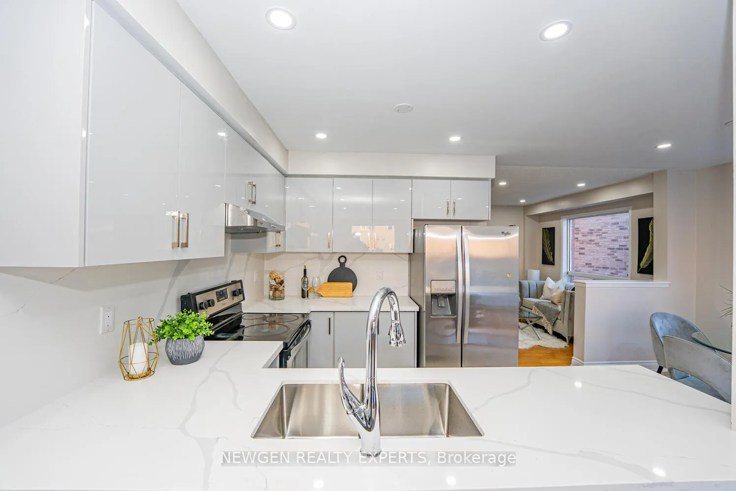 Photo 22 of 23 Whiteface Crescent, Brampton, Fletcher's Meadow — HOMEH