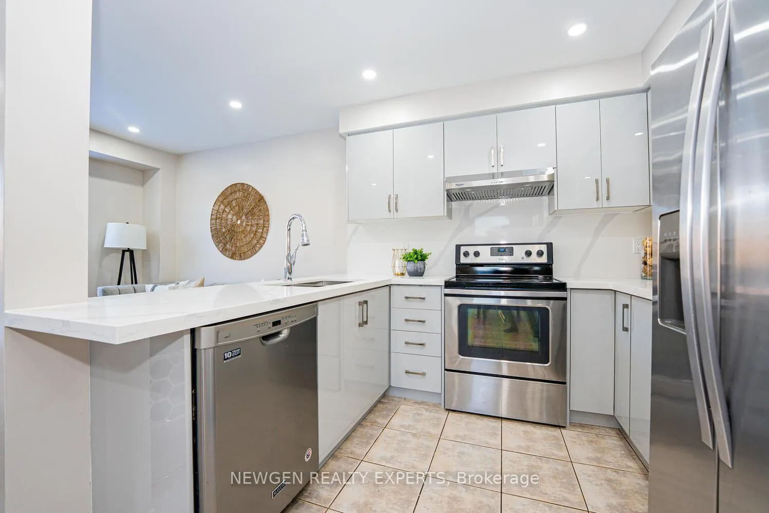 Photo 23 of 23 Whiteface Crescent, Brampton, Fletcher's Meadow — HOMEH