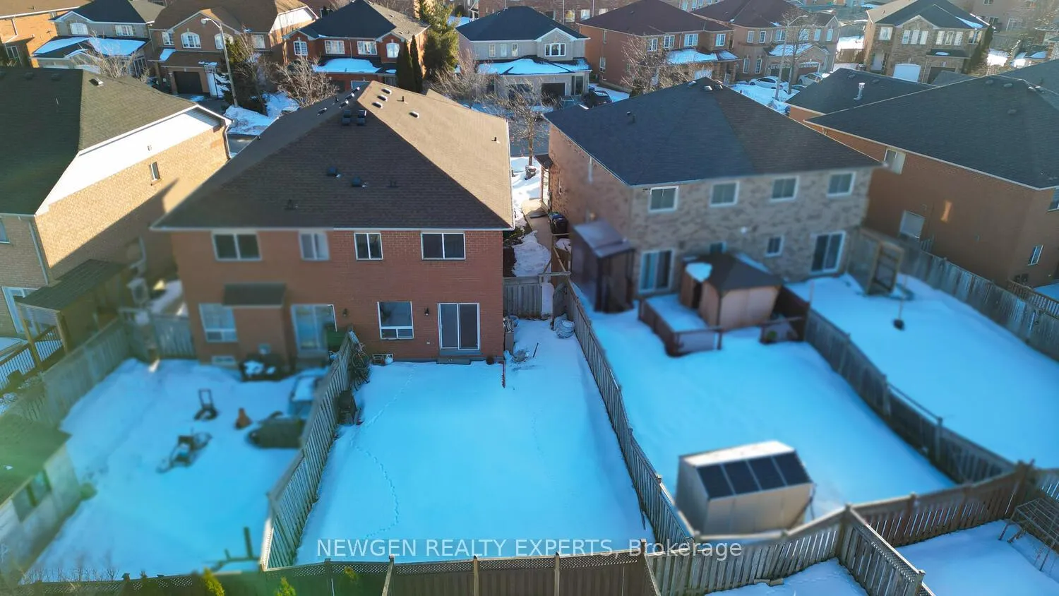 Photo 46 of 23 Whiteface Crescent, Brampton, Fletcher's Meadow — HOMEH