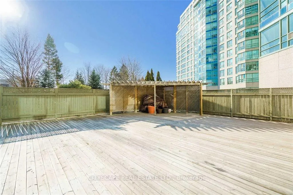 Photo 5 of Unit 1014, 7825 Bayview Avenue, Markham, Aileen-Willowbrook — HOMEH
