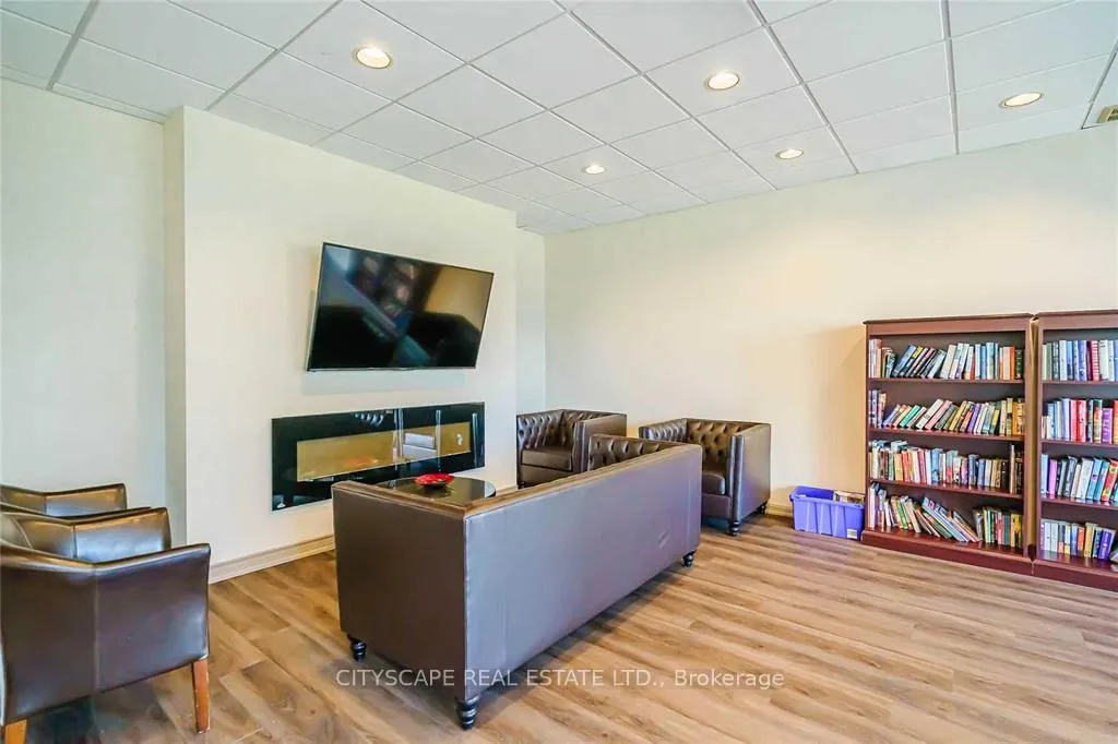 Photo 7 of Unit 1014, 7825 Bayview Avenue, Markham, Aileen-Willowbrook — HOMEH