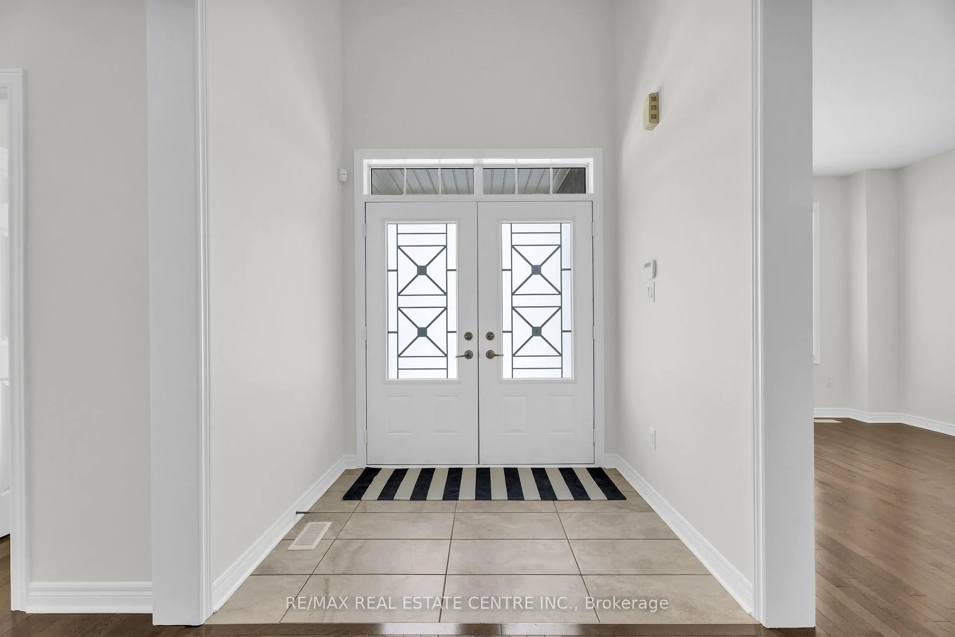 Photo 5 of 1 Perdita Road, Brampton, Bram West — HOMEH
