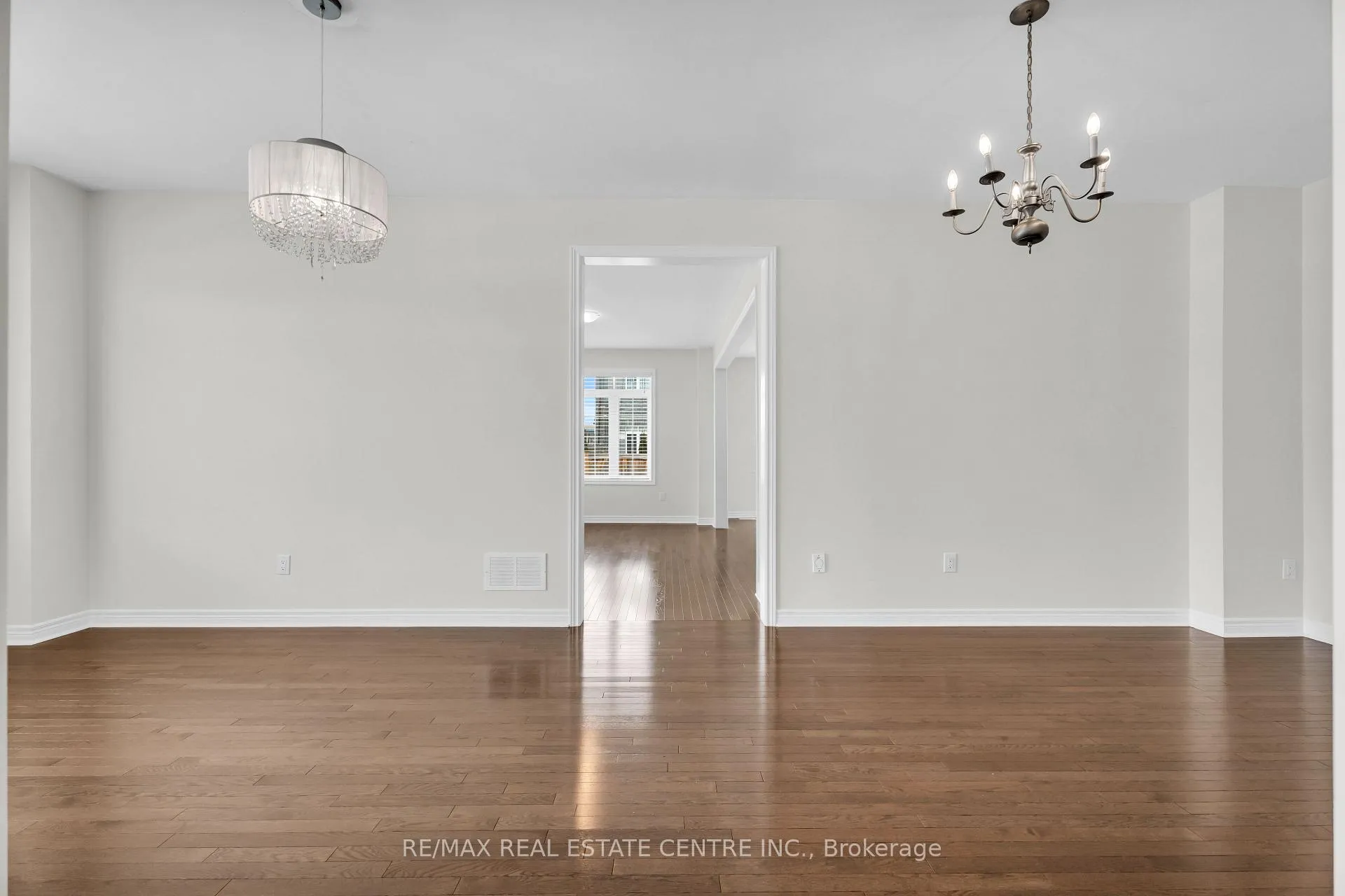 Photo 7 of 1 Perdita Road, Brampton, Bram West — HOMEH