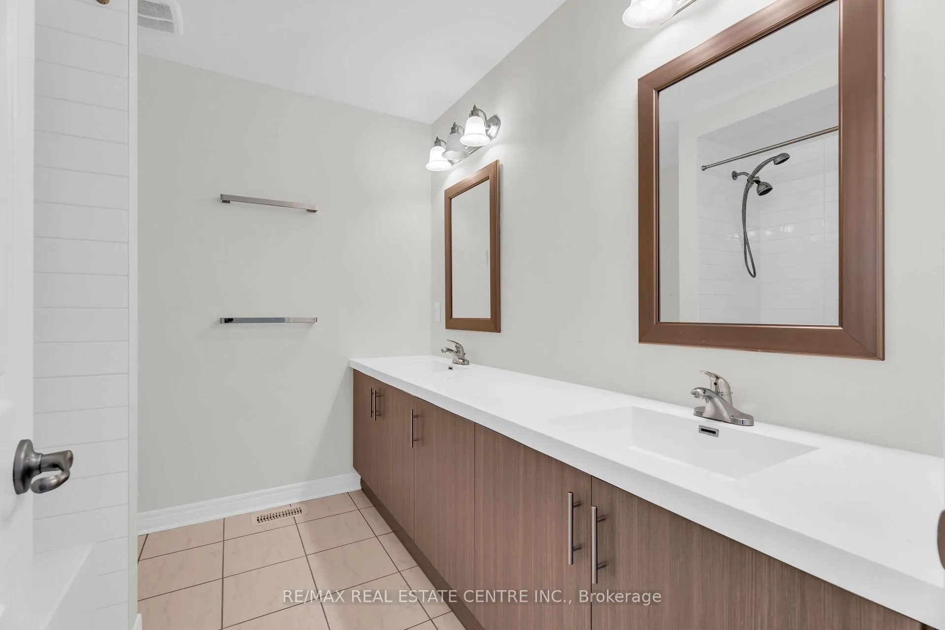 Photo 39 of 1 Perdita Road, Brampton, Bram West — HOMEH