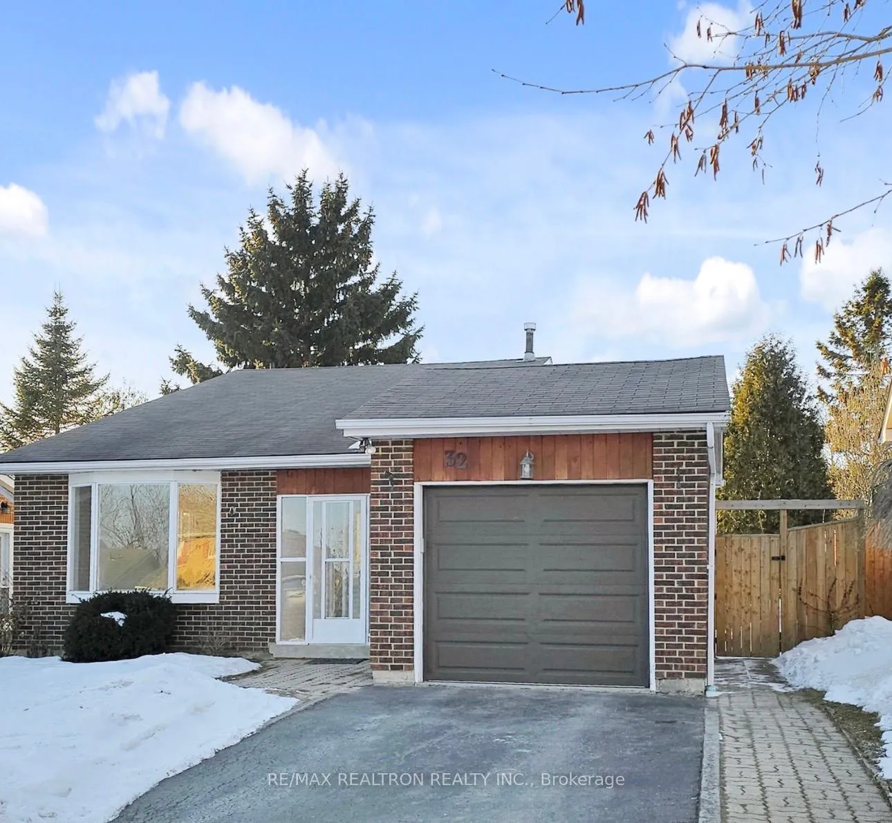 Photo 1 of 32 Panter Crescent, Ajax, South West — HOMEH