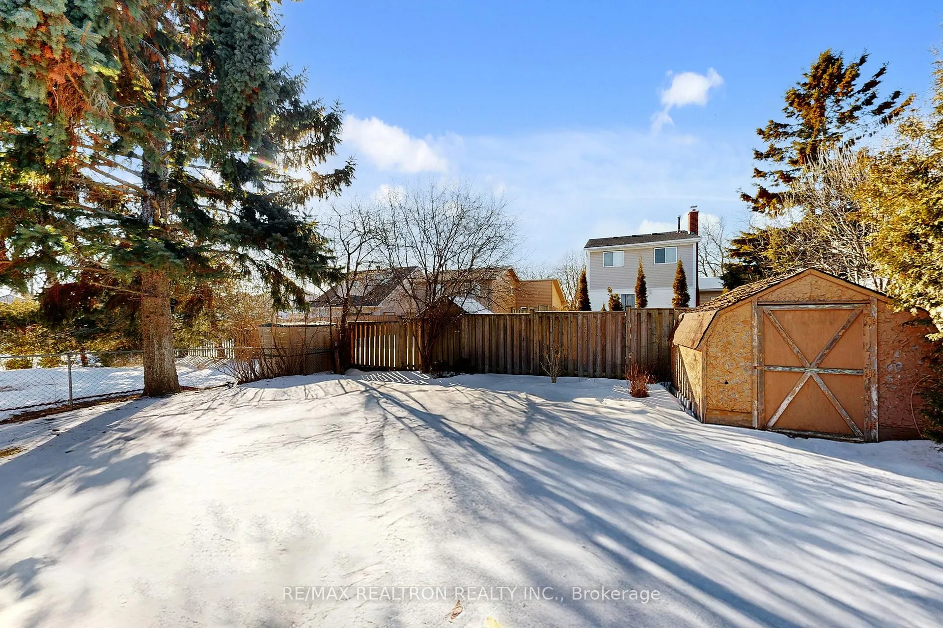 Photo 50 of 32 Panter Crescent, Ajax, South West — HOMEH