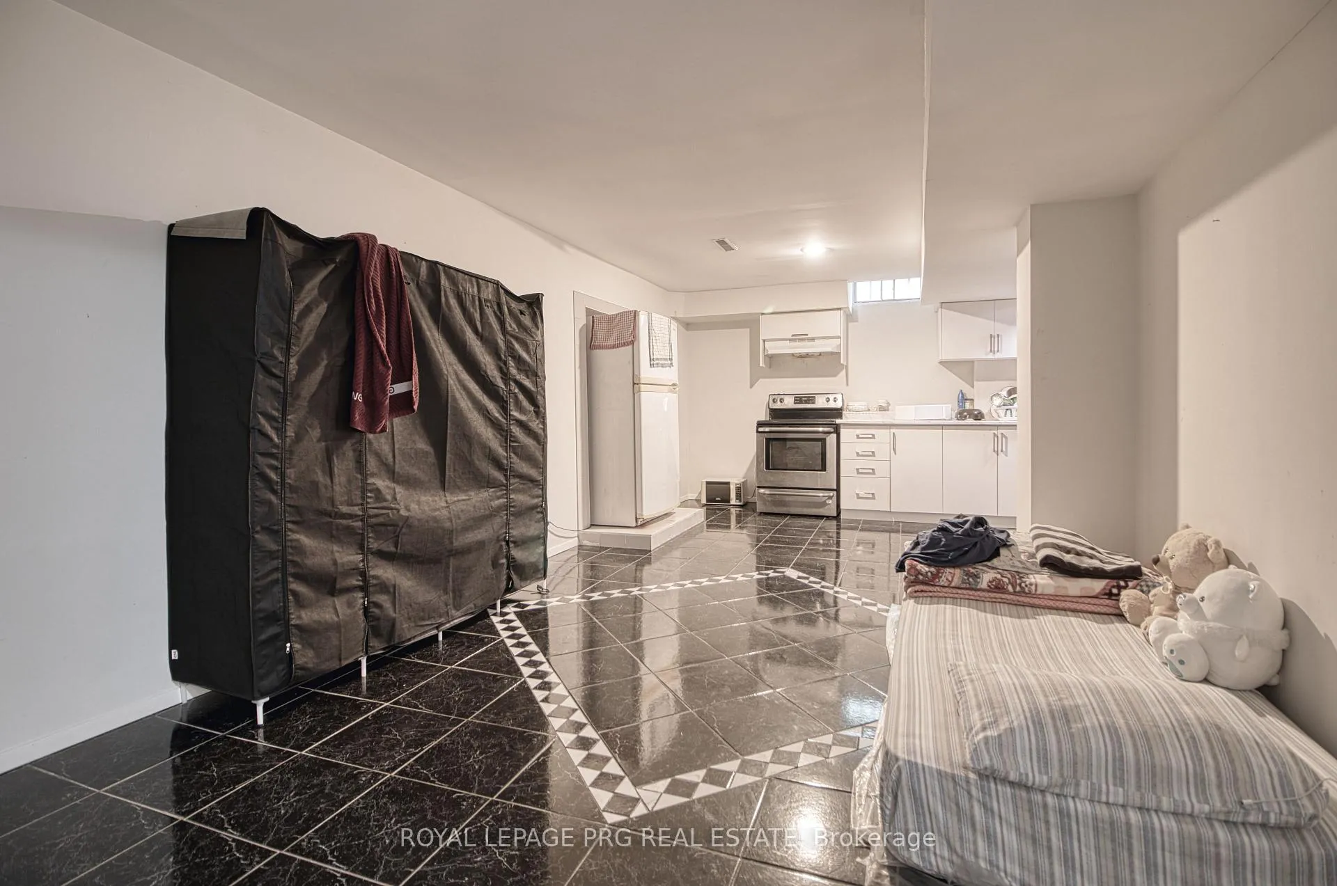 Photo 38 of Unit Upper Floor, 13 Stillwater Crescent, Brampton, Brampton West — HOMEH