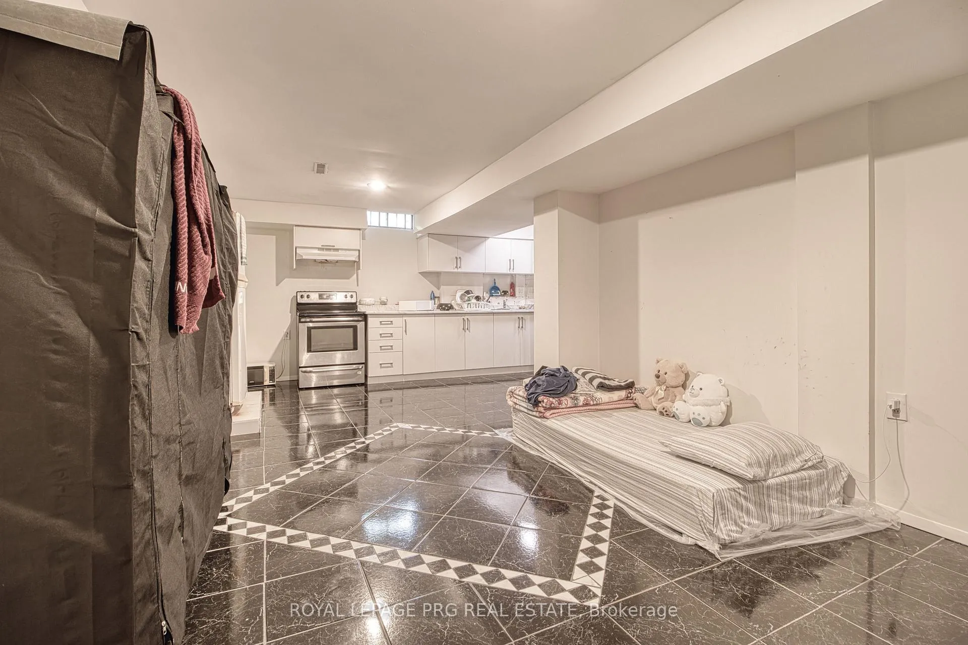 Photo 39 of Unit Upper Floor, 13 Stillwater Crescent, Brampton, Brampton West — HOMEH