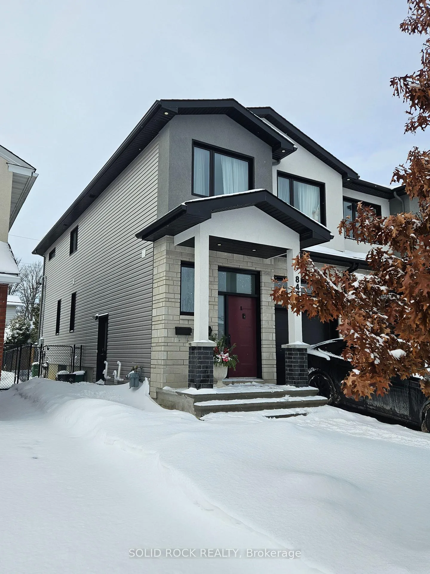 Front of 846 Alpine Avenue
