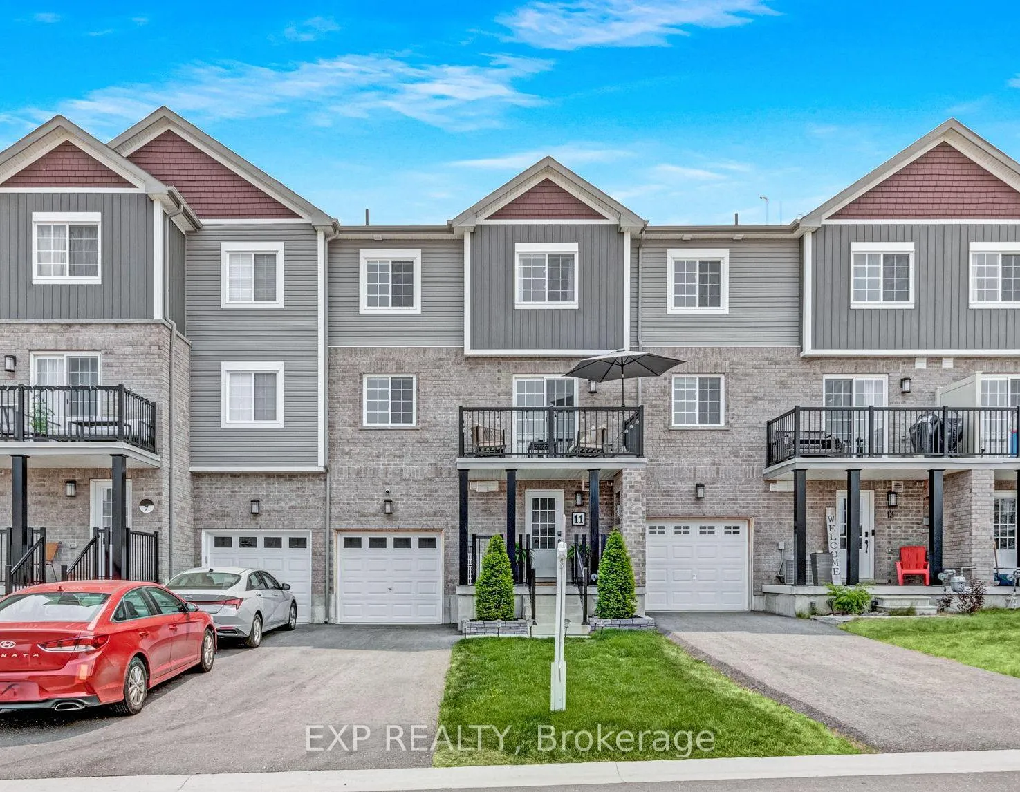 Photo 1 of 11 Kodiak Terrace, Barrie, Holly — HOMEH