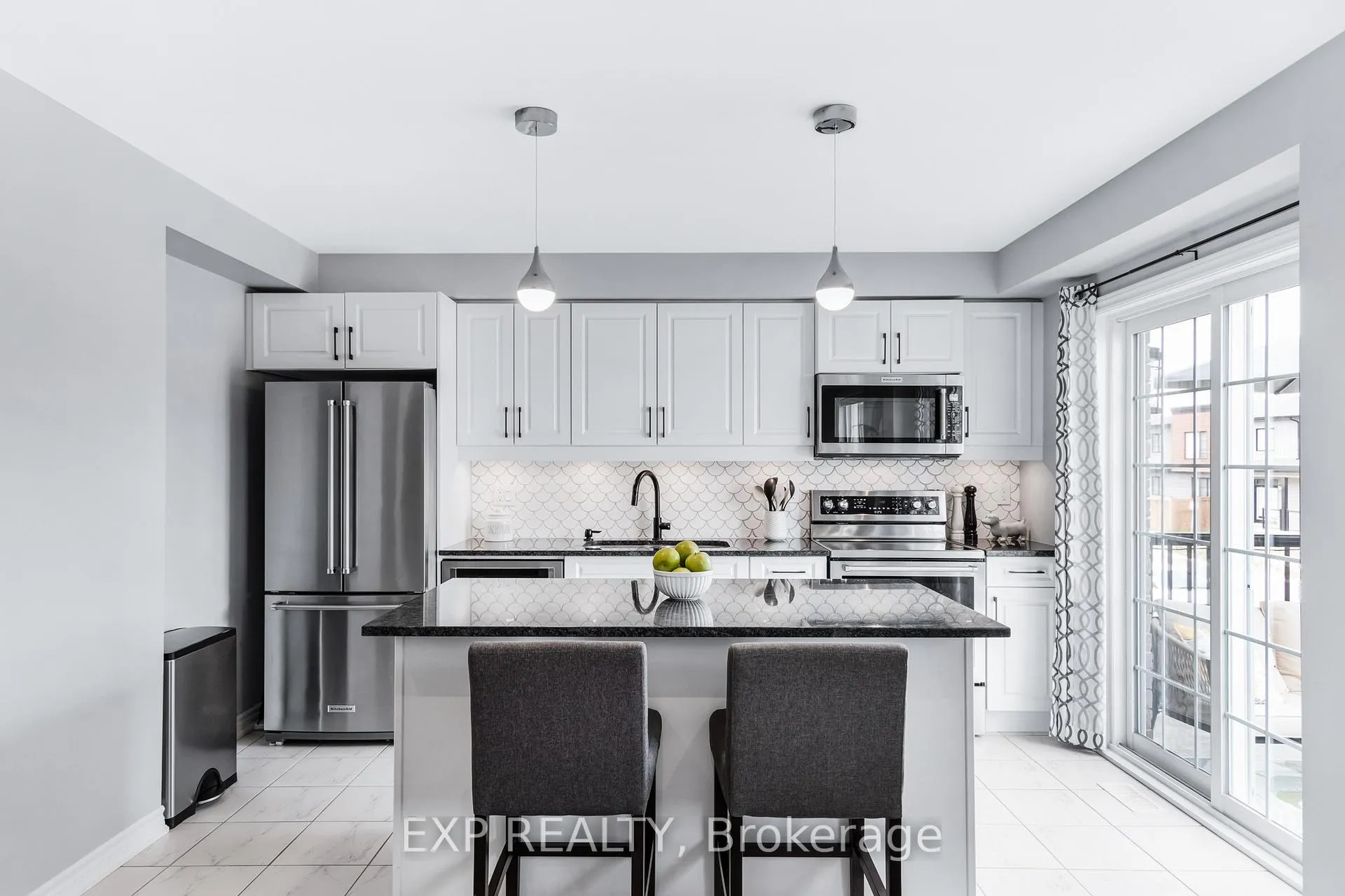 Photo 6 of 11 Kodiak Terrace, Barrie, Holly — HOMEH
