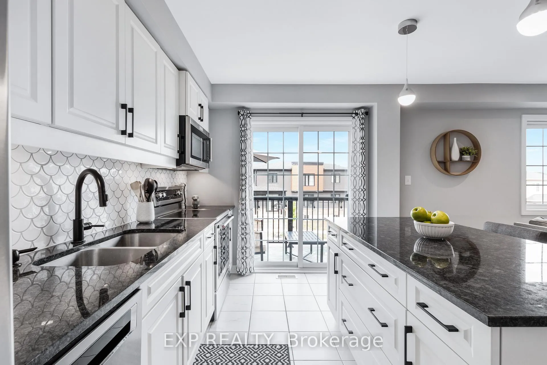 Photo 8 of 11 Kodiak Terrace, Barrie, Holly — HOMEH