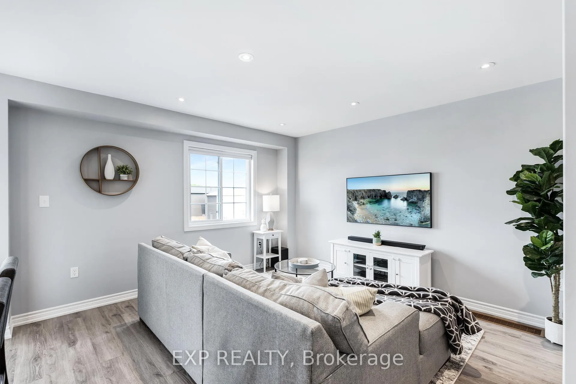Photo 14 of 11 Kodiak Terrace, Barrie, Holly — HOMEH