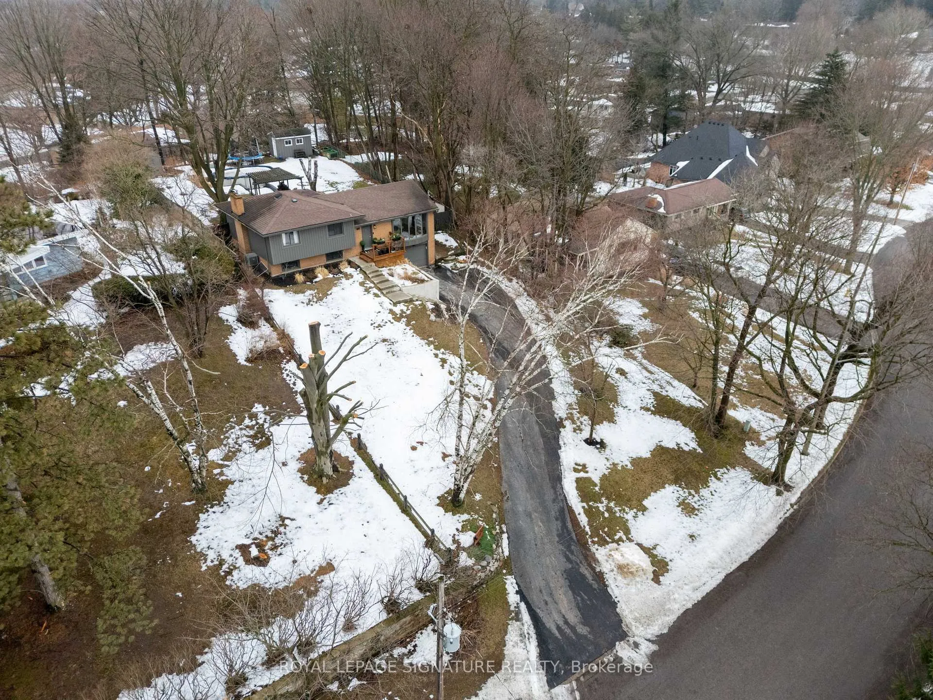 Photo 2 of 19 Gibson Drive, Norfolk, Simcoe — HOMEH