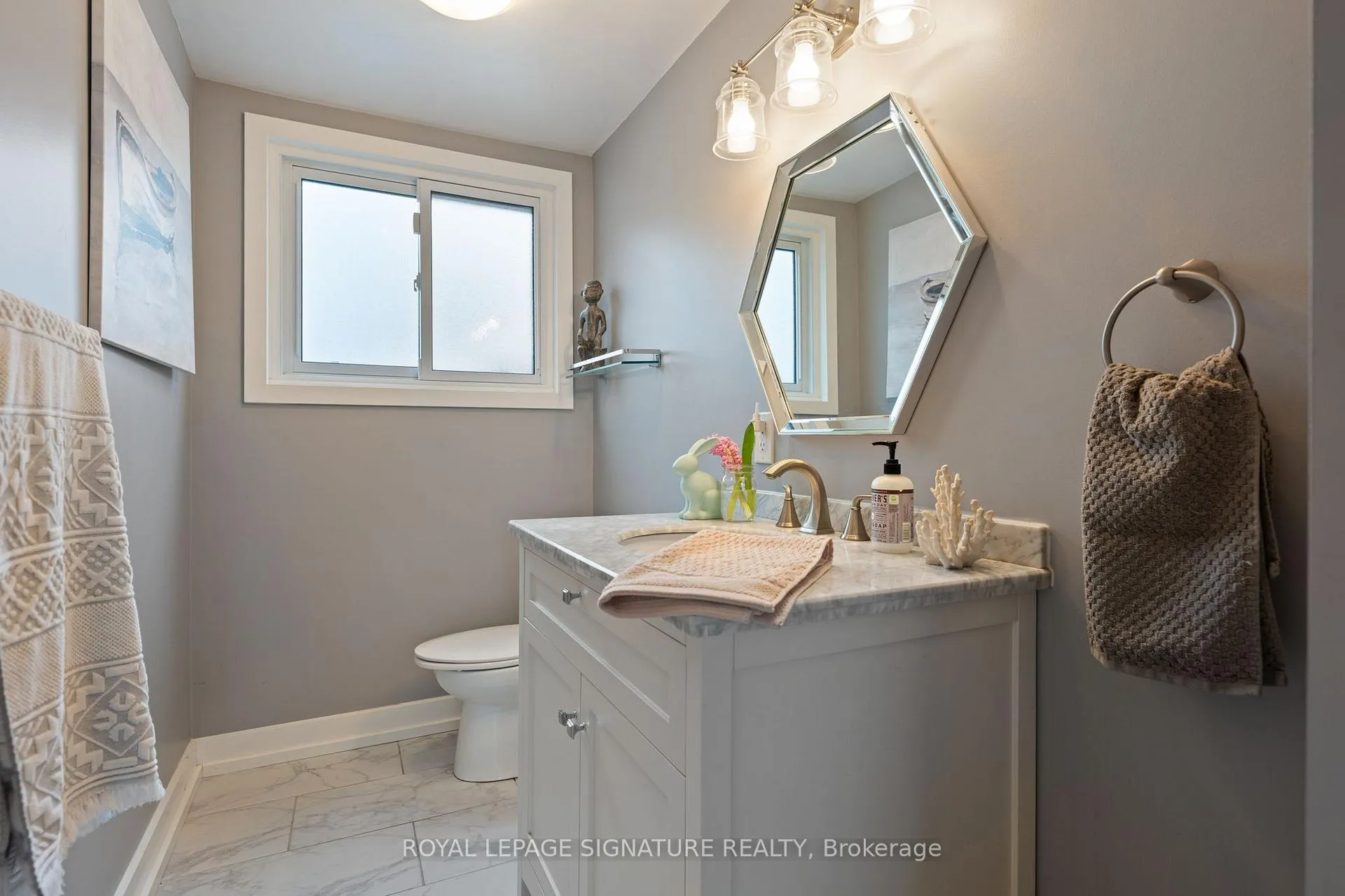 Photo 17 of 19 Gibson Drive, Norfolk, Simcoe — HOMEH