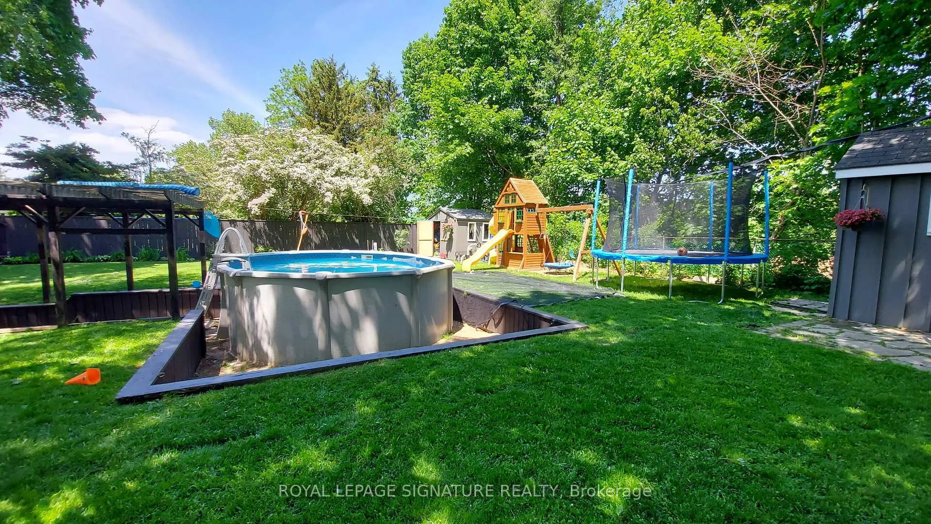 Photo 30 of 19 Gibson Drive, Norfolk, Simcoe — HOMEH