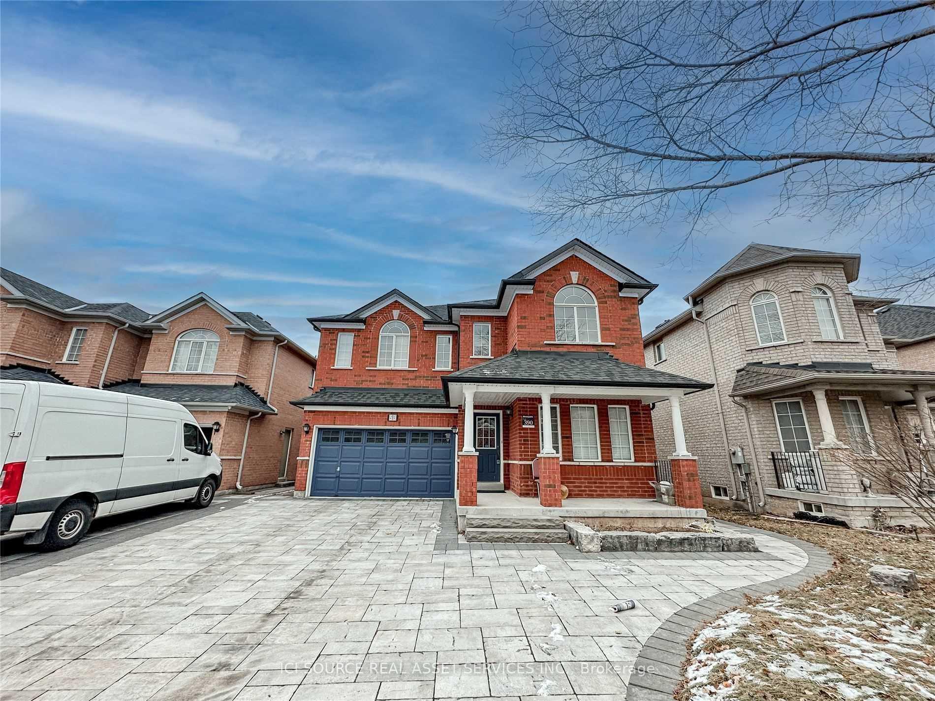 Photo 2 of 53 Westchester Crescent, Markham, Berczy — HOMEH