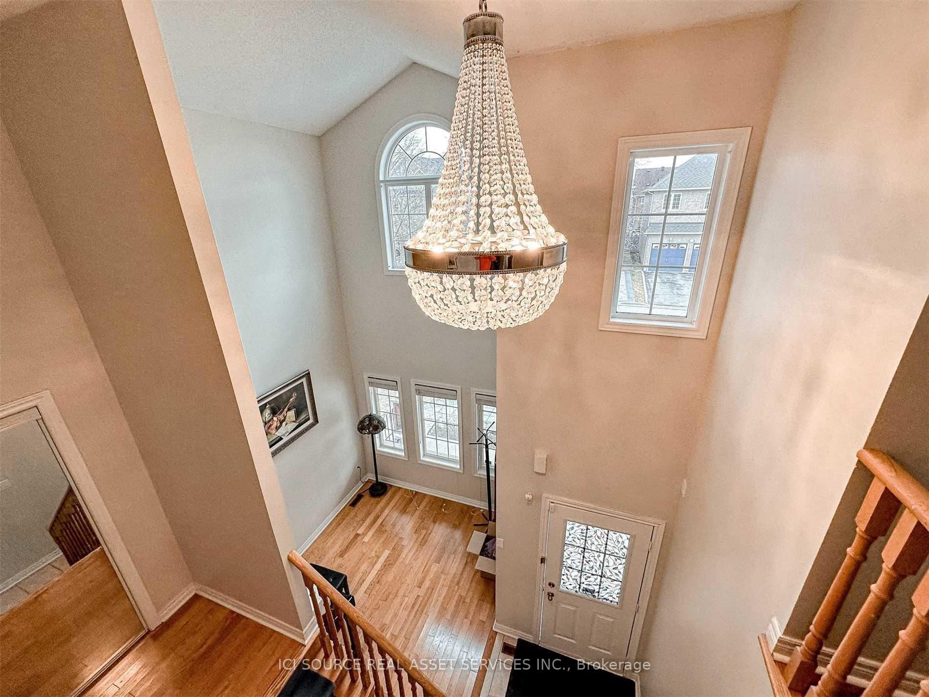 Photo 13 of 53 Westchester Crescent, Markham, Berczy — HOMEH
