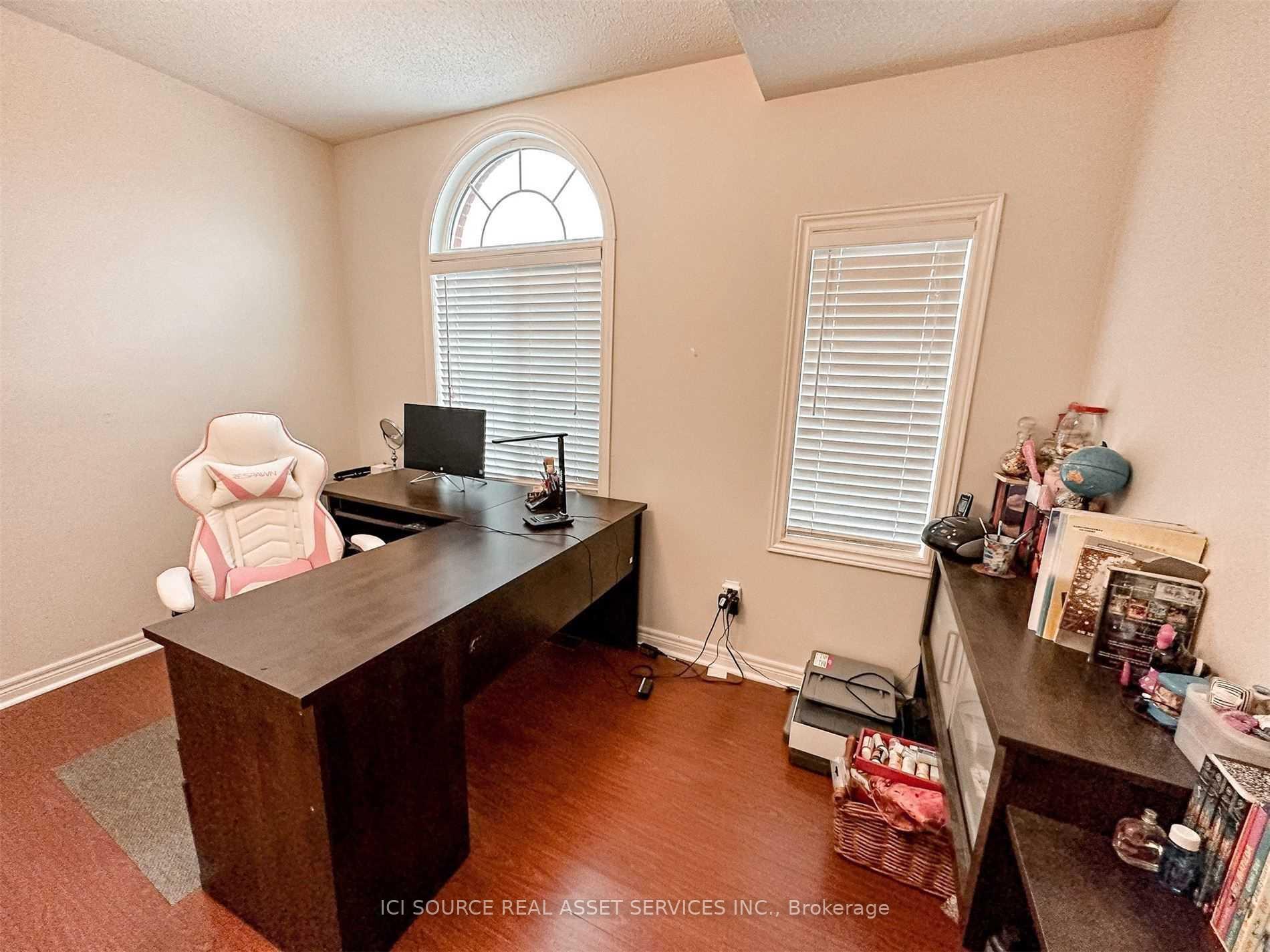 Photo 15 of 53 Westchester Crescent, Markham, Berczy — HOMEH