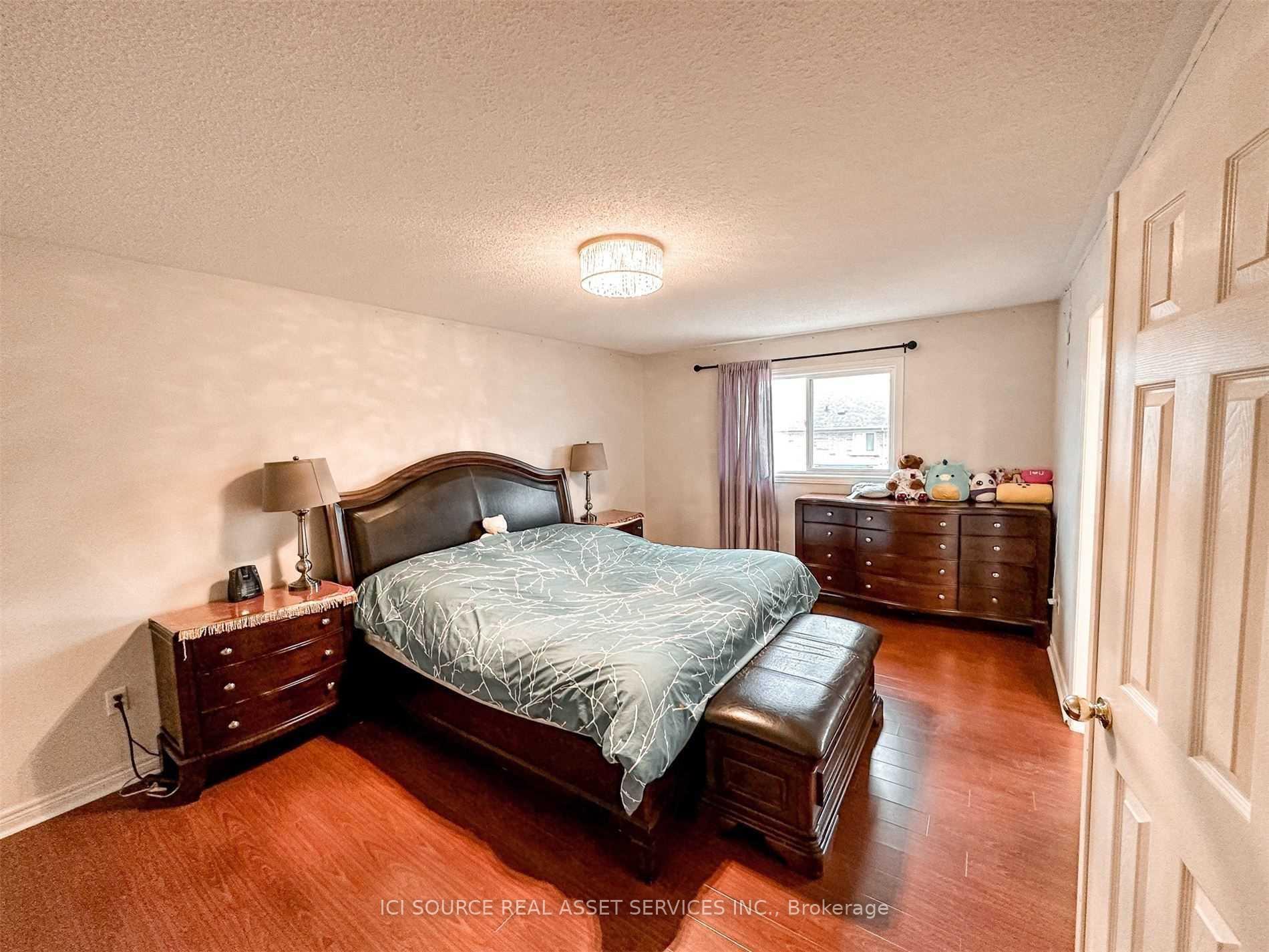 Photo 17 of 53 Westchester Crescent, Markham, Berczy — HOMEH