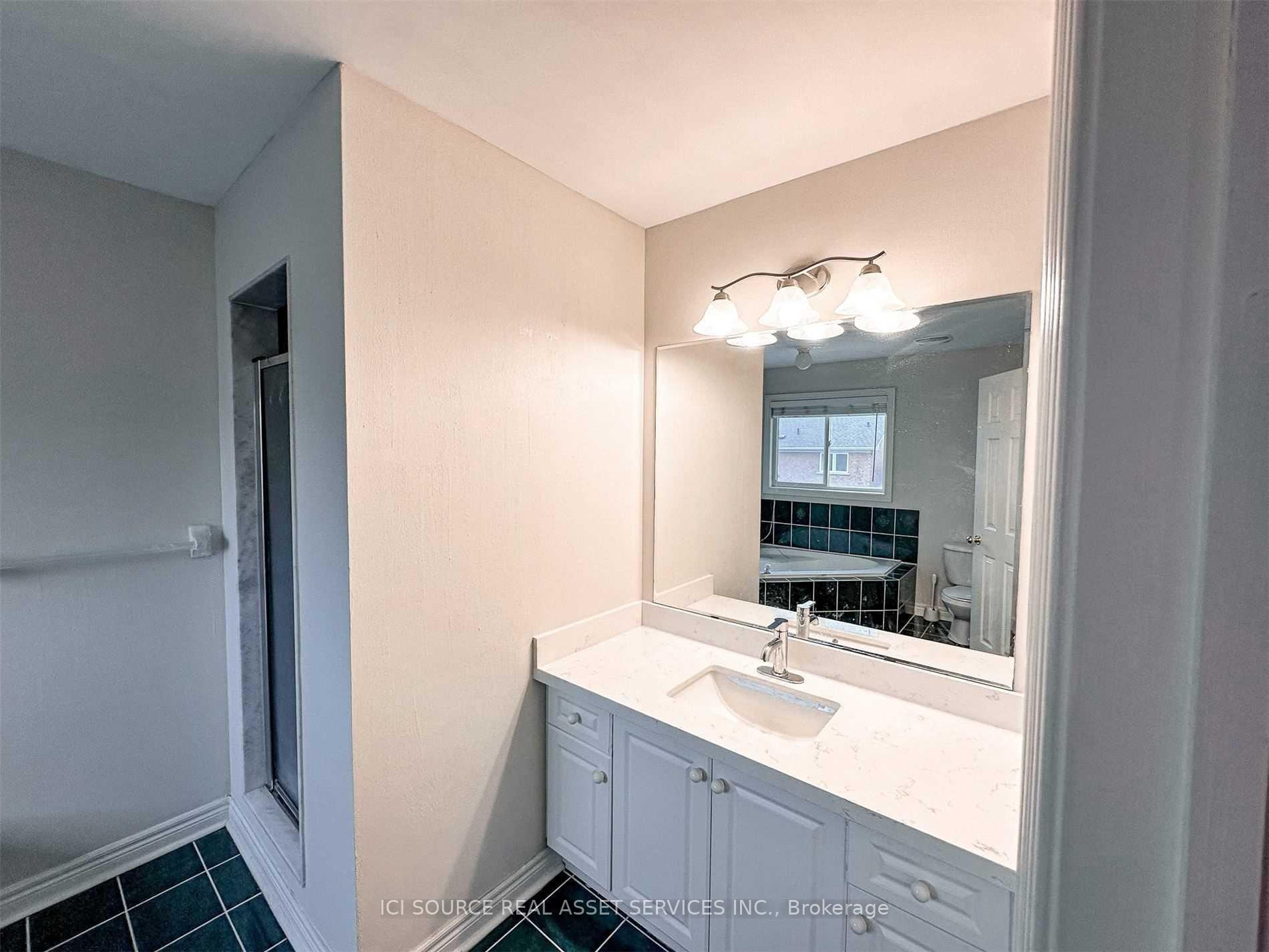 Photo 19 of 53 Westchester Crescent, Markham, Berczy — HOMEH
