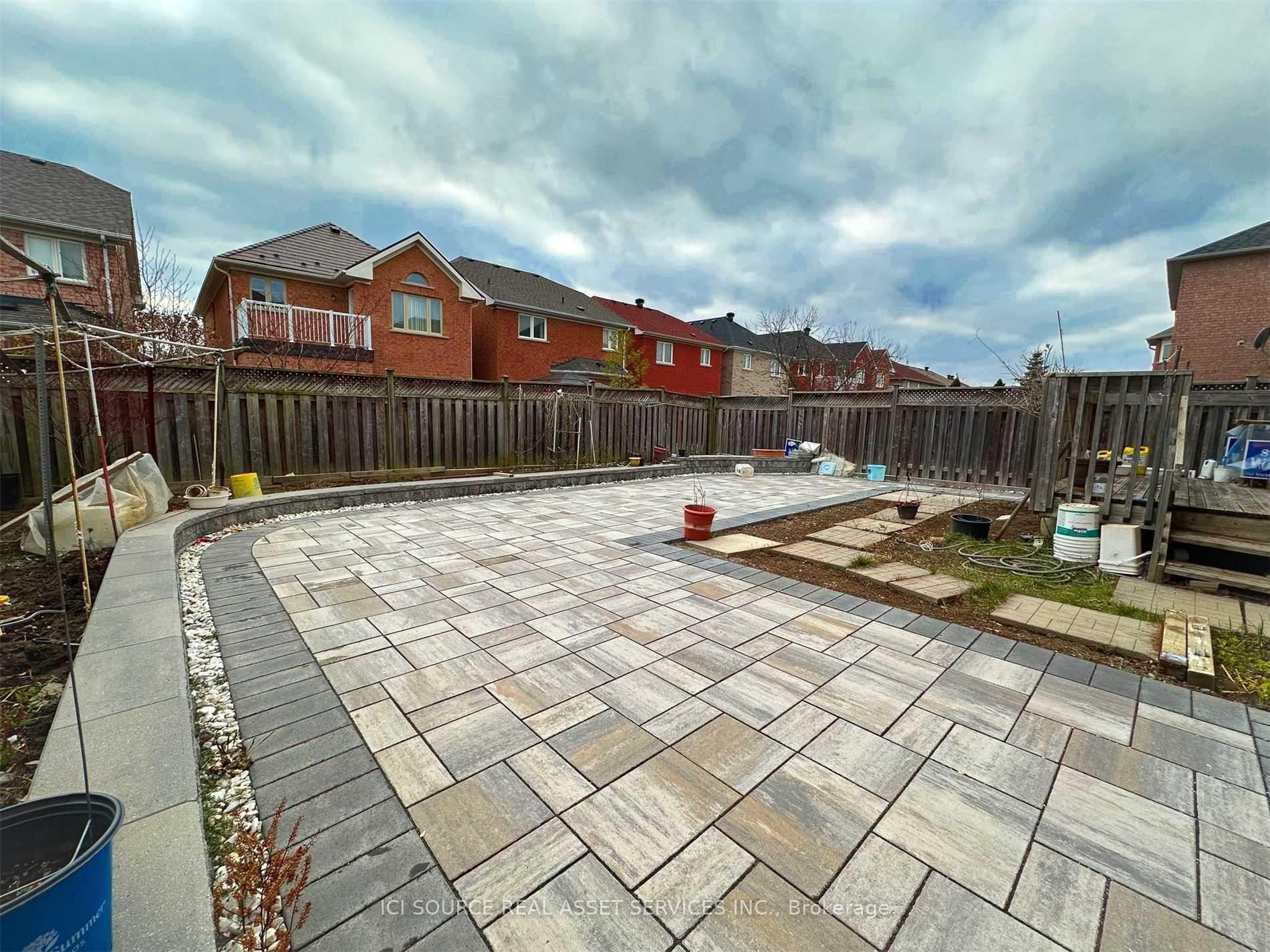 Photo 32 of 53 Westchester Crescent, Markham, Berczy — HOMEH