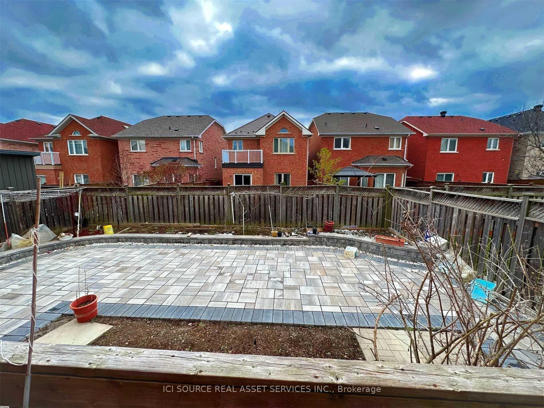 Photo 34 of 53 Westchester Crescent, Markham, Berczy — HOMEH
