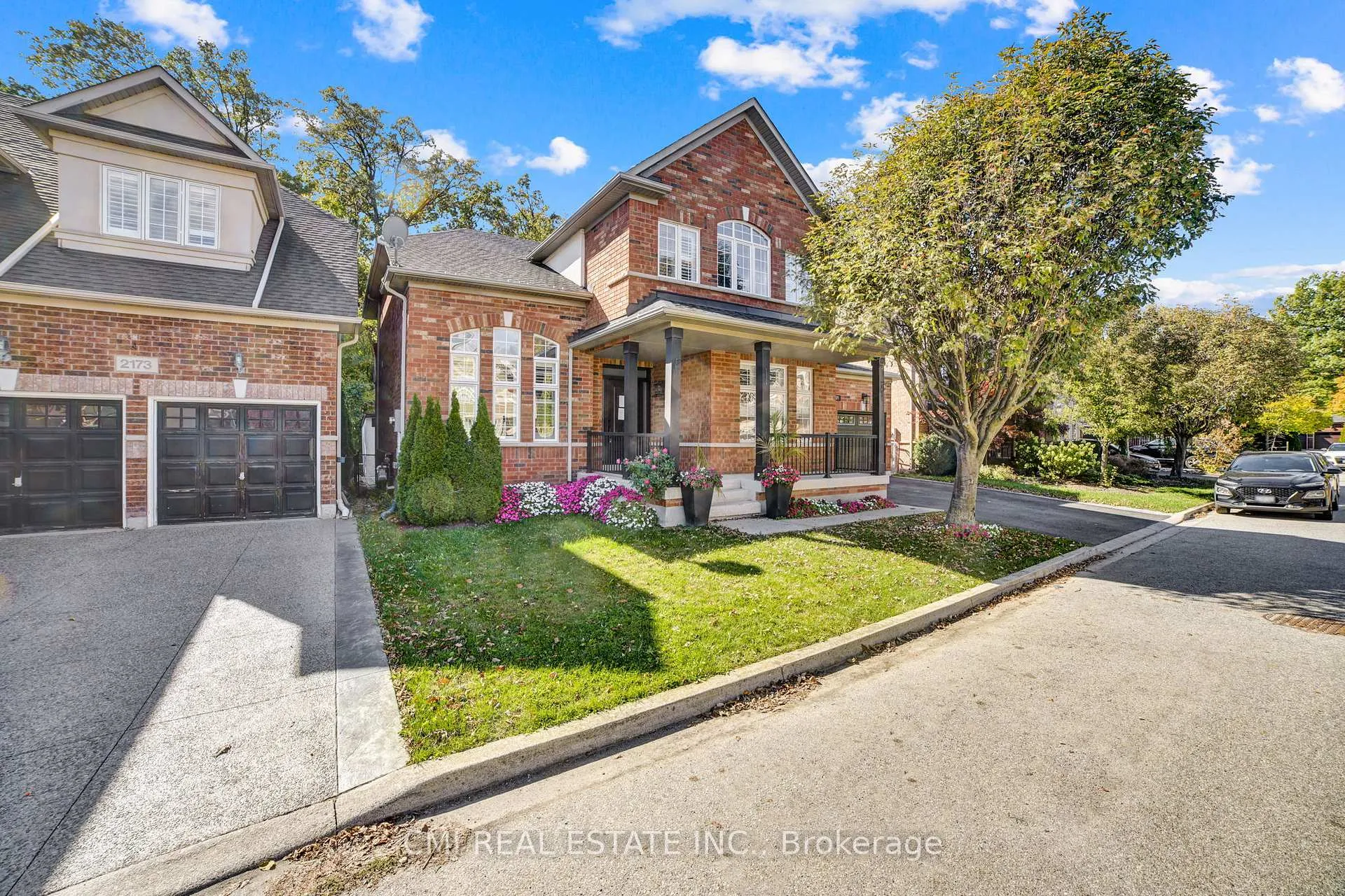 Front of 2171 Jardine Crescent
