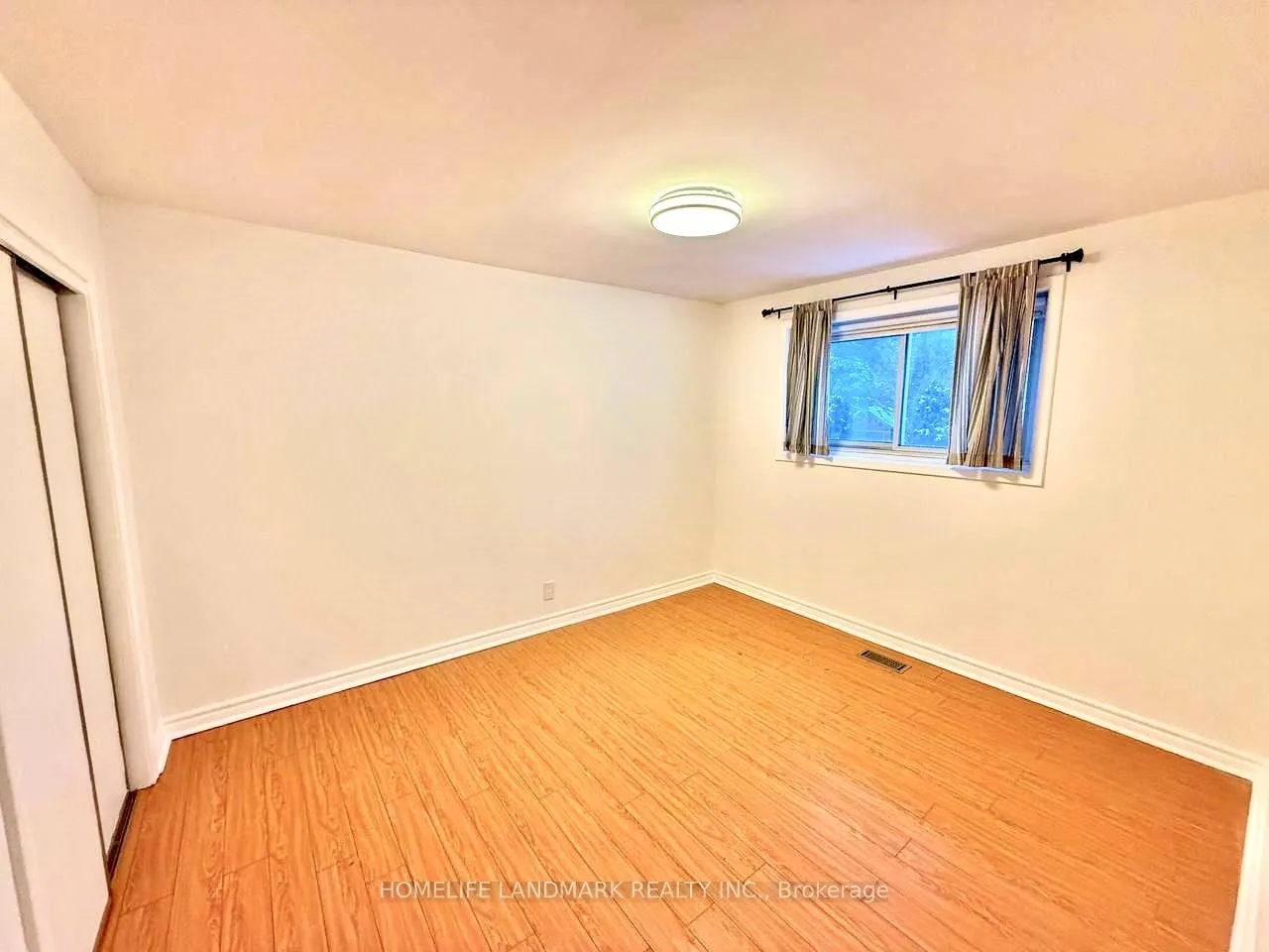 Photo 11 of 22 Knowles Crescent, Aurora, Aurora Highlands — HOMEH