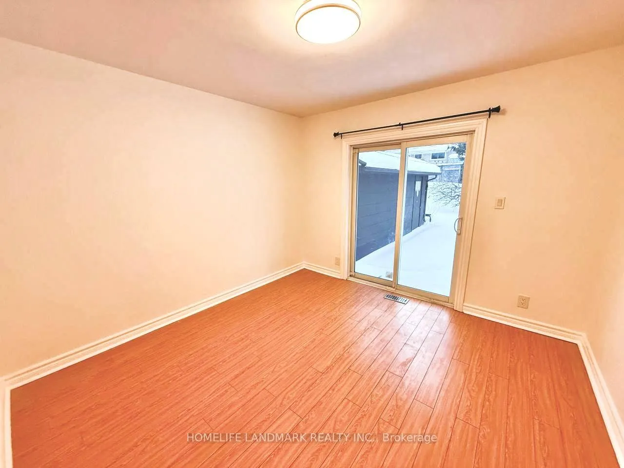 Photo 12 of 22 Knowles Crescent, Aurora, Aurora Highlands — HOMEH