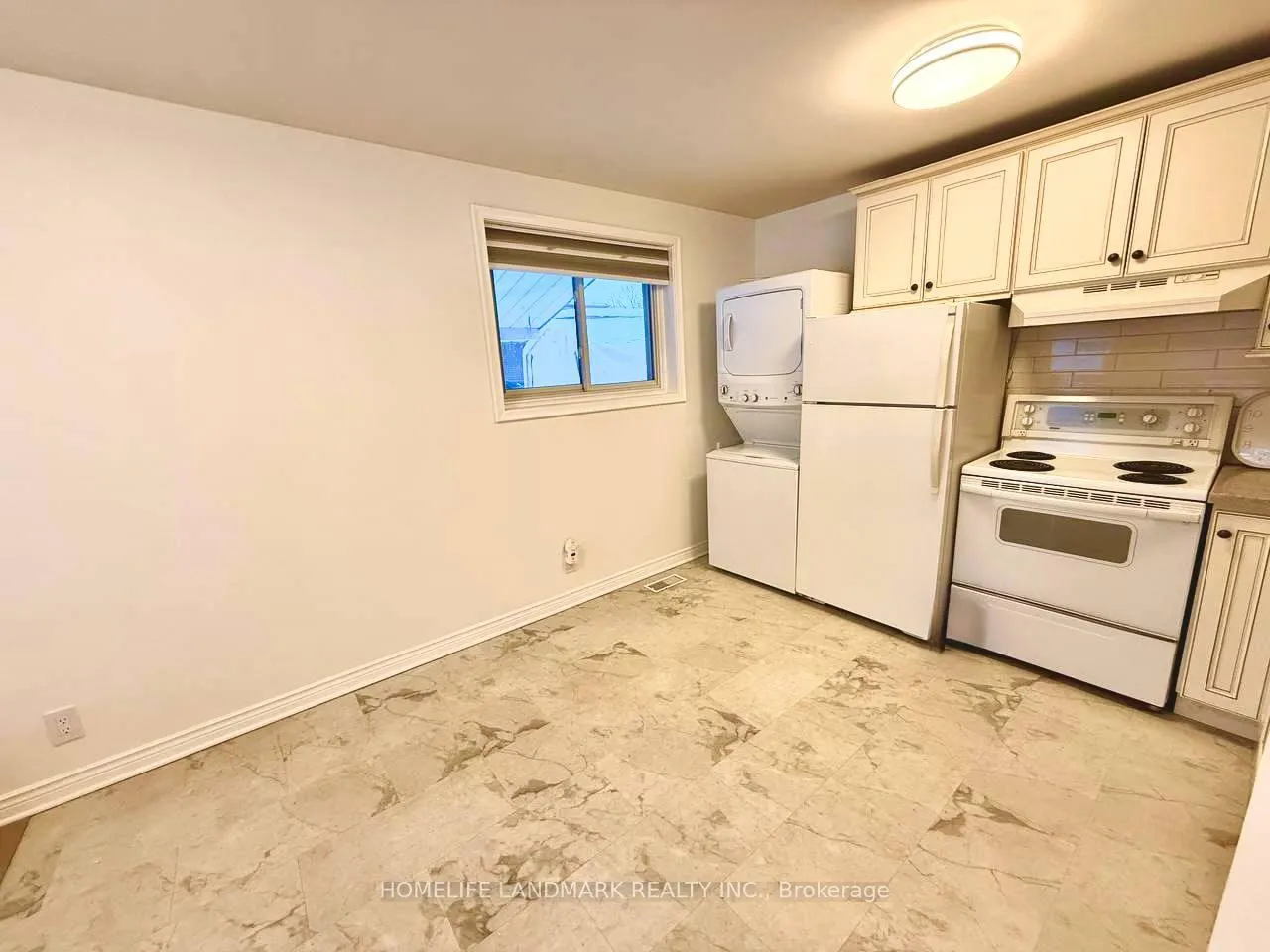 Photo 14 of 22 Knowles Crescent, Aurora, Aurora Highlands — HOMEH