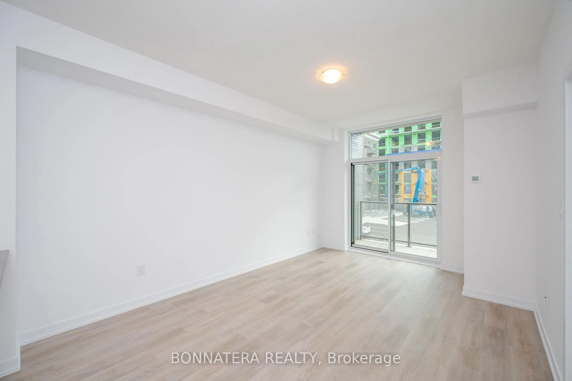 Photo 5 of Unit 223, 450 Dundas Street E, Hamilton, Waterdown — HOMEH